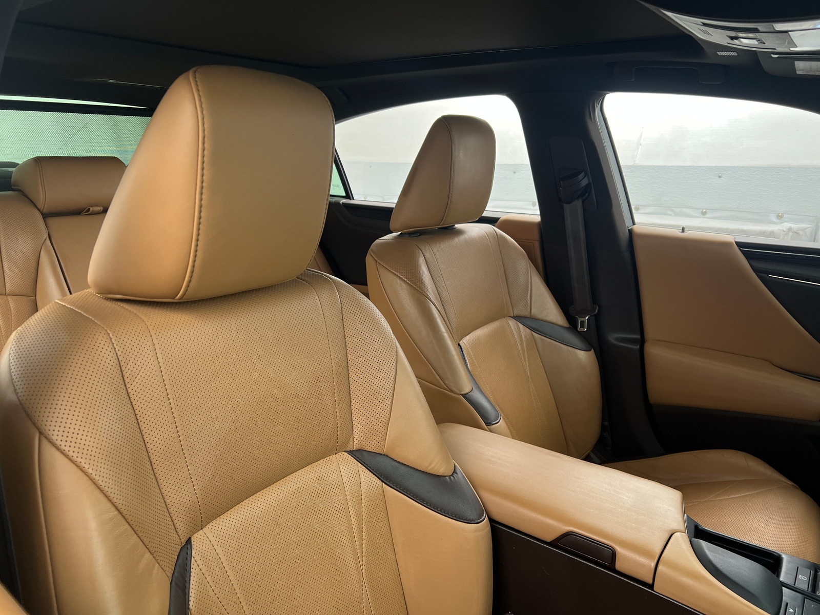 Thumbnail: 2019 Lexus ES - 2