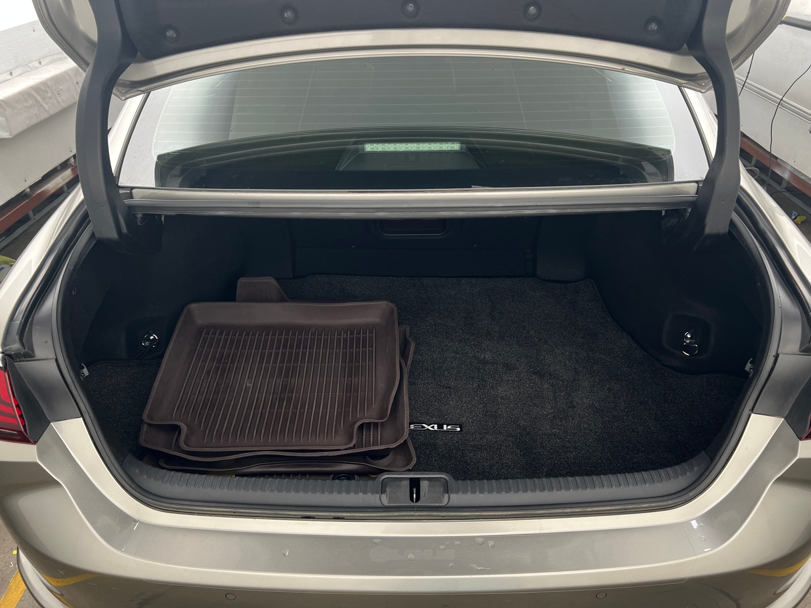 Thumbnail: 2019 Lexus ES - 7