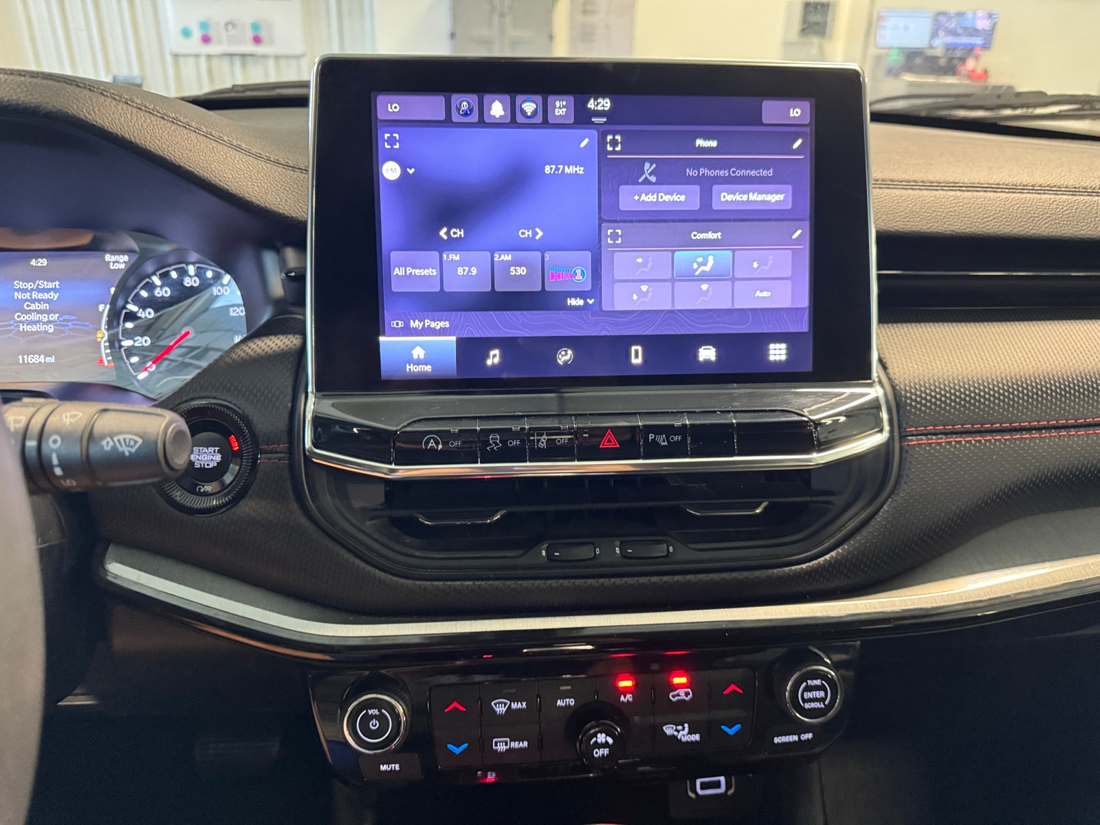 Thumbnail: 2022 Jeep Compass - 3
