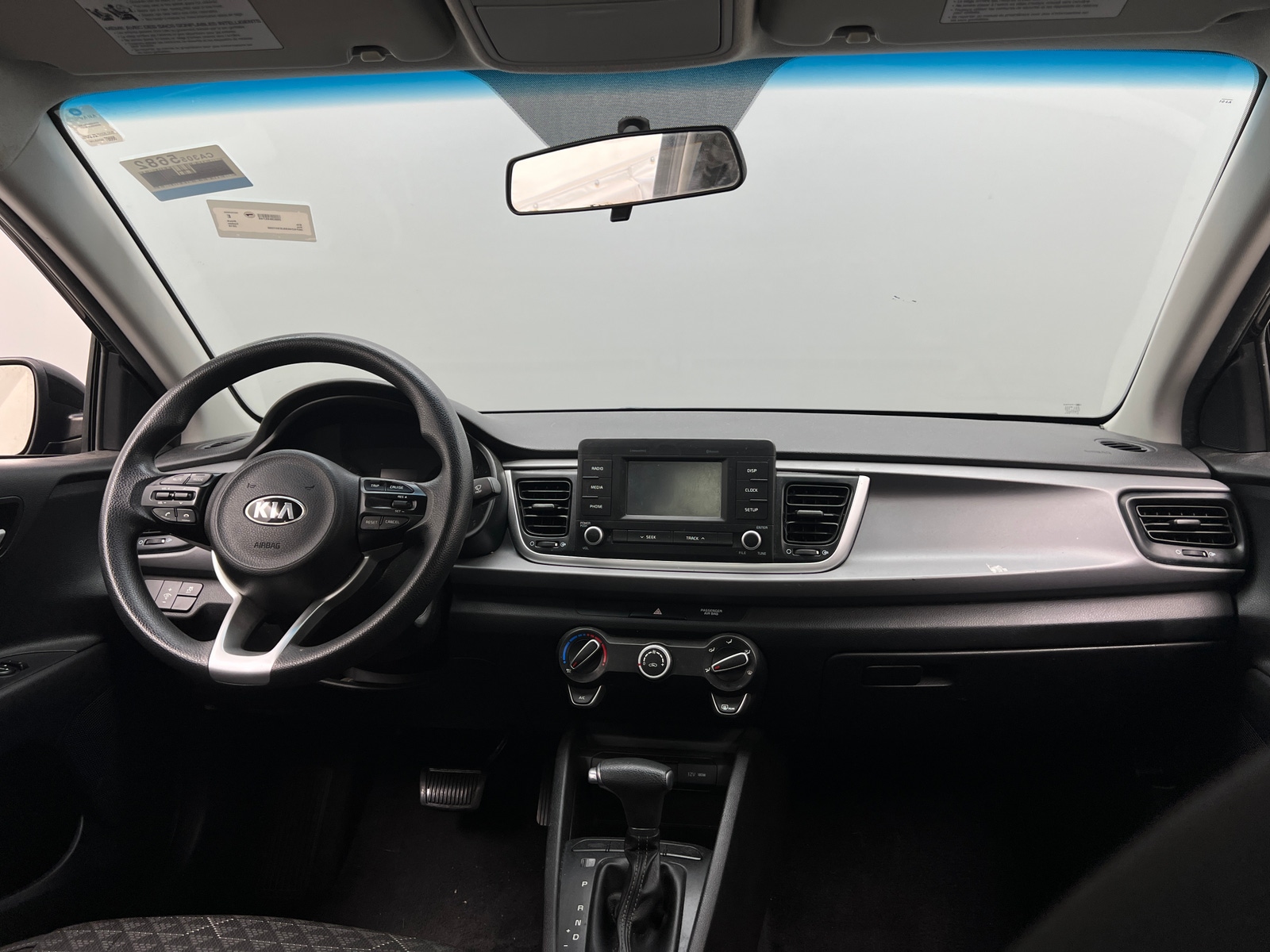 Thumbnail: 2018 Kia Rio - 3