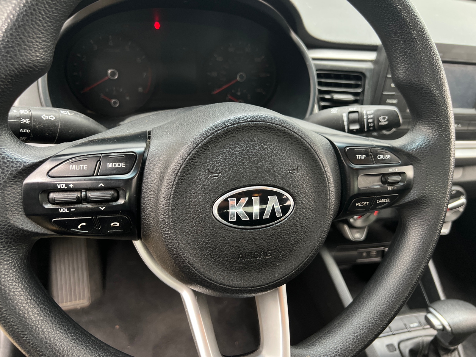 Thumbnail: 2018 Kia Rio - 5