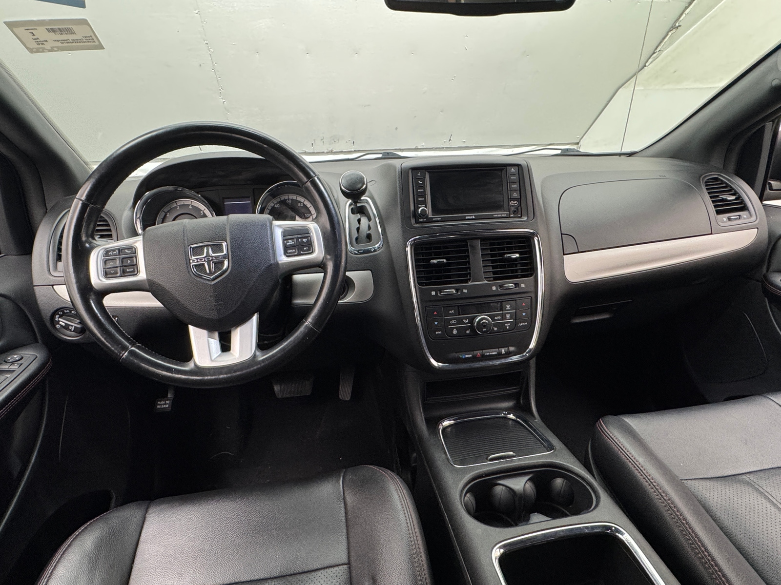 Thumbnail: 2019 Dodge Grand Caravan - 2