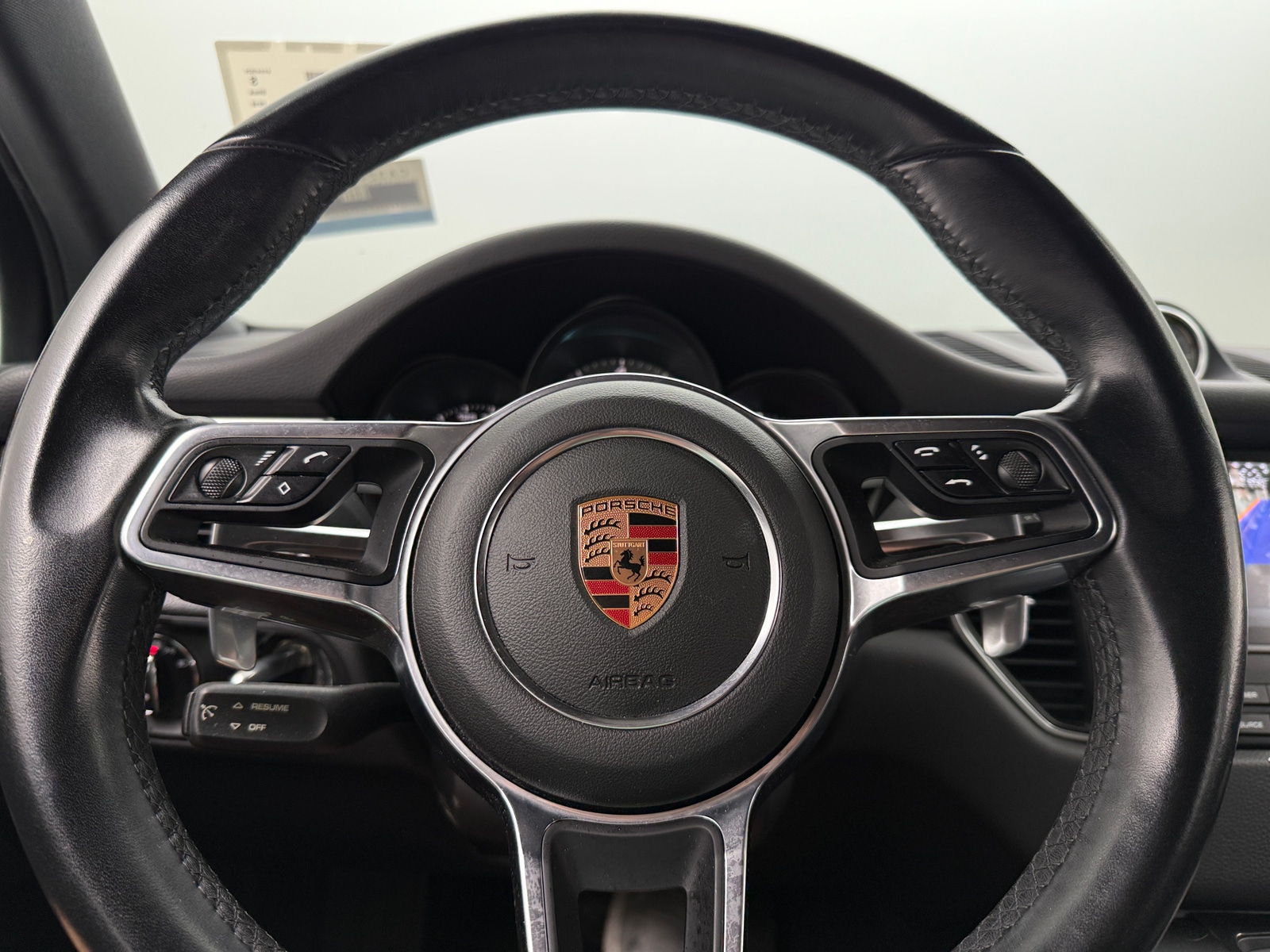 Thumbnail: 2018 Porsche Macan - 4