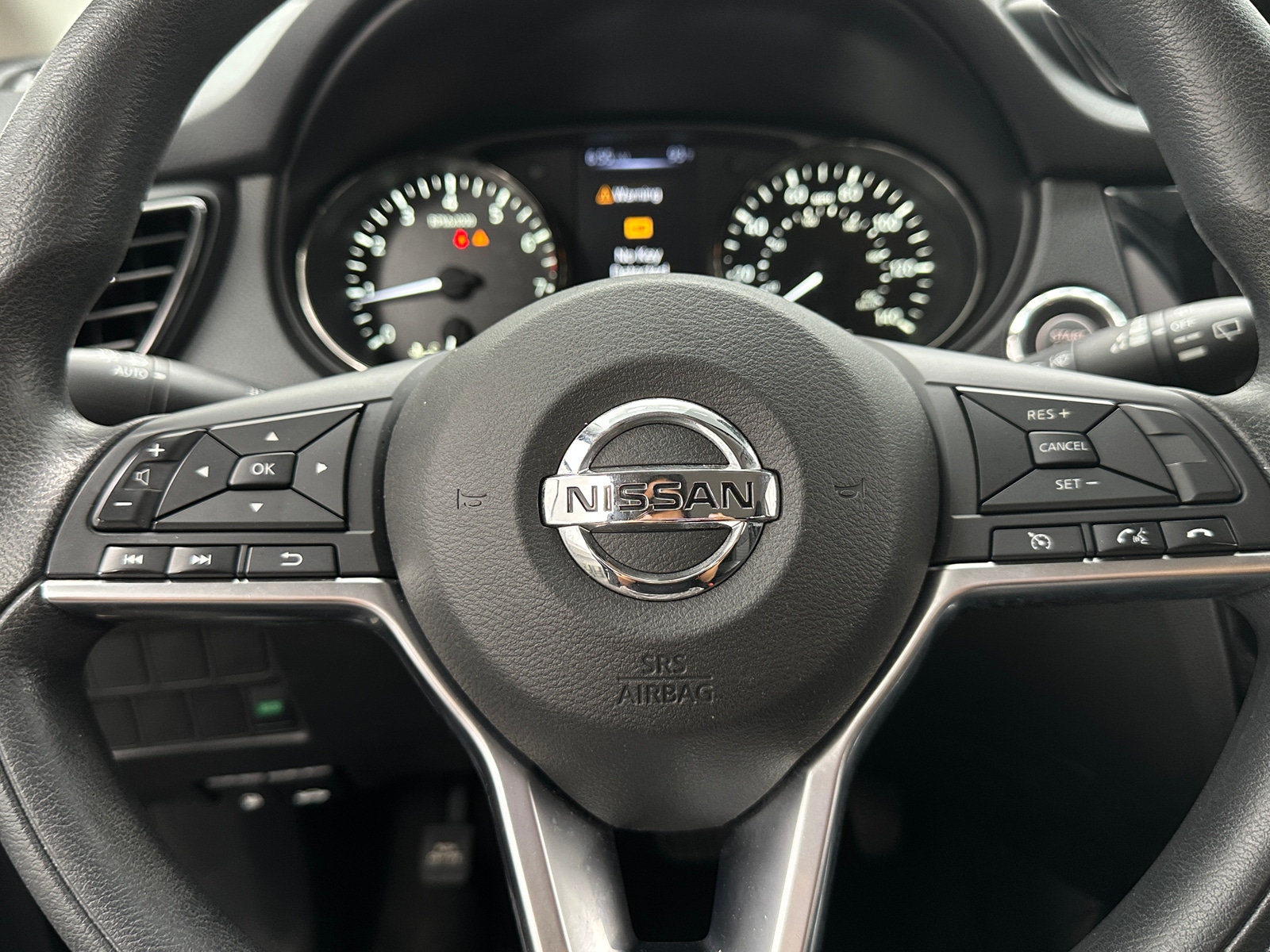 Thumbnail: 2017 Nissan Rogue Sport - 5