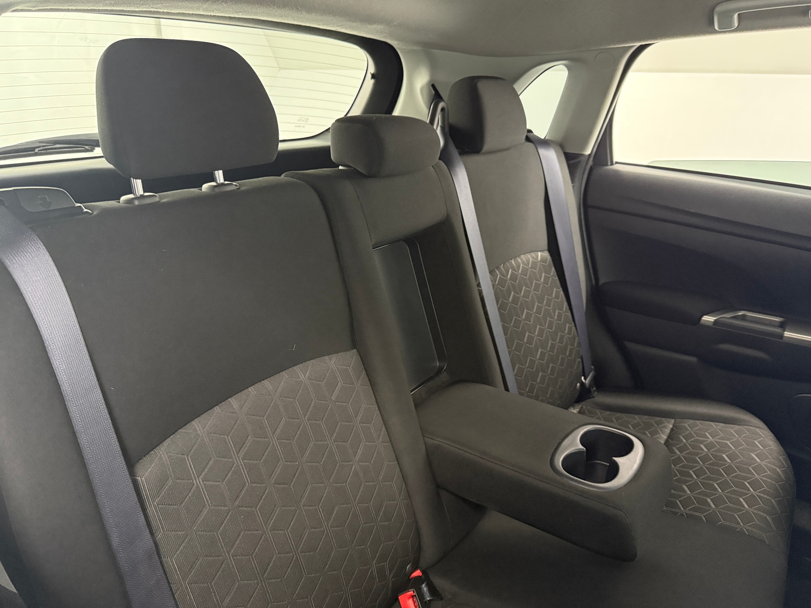 Thumbnail: 2021 Mitsubishi Outlander Sport - 6