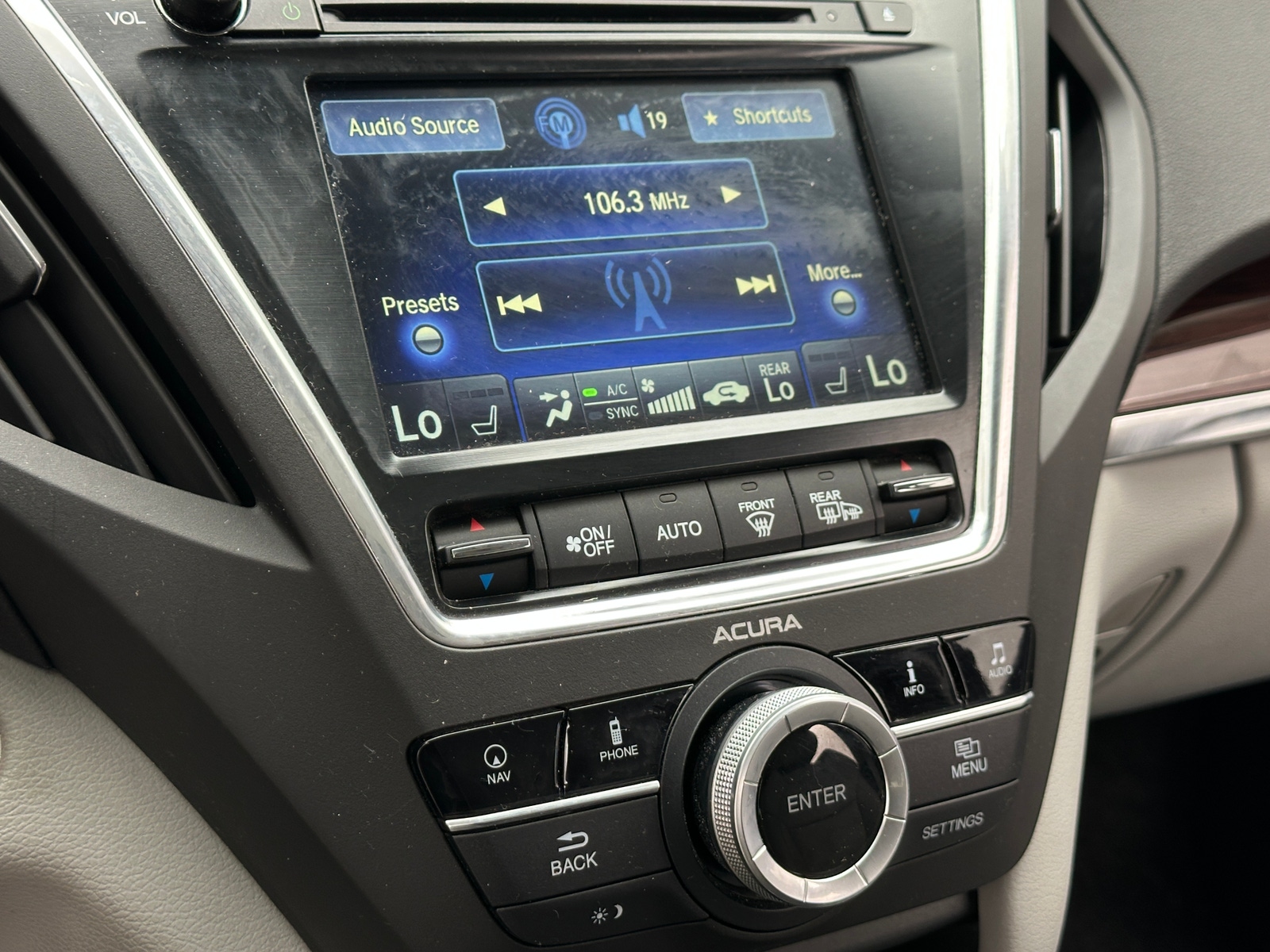 Thumbnail: 2014 Acura MDX - 3