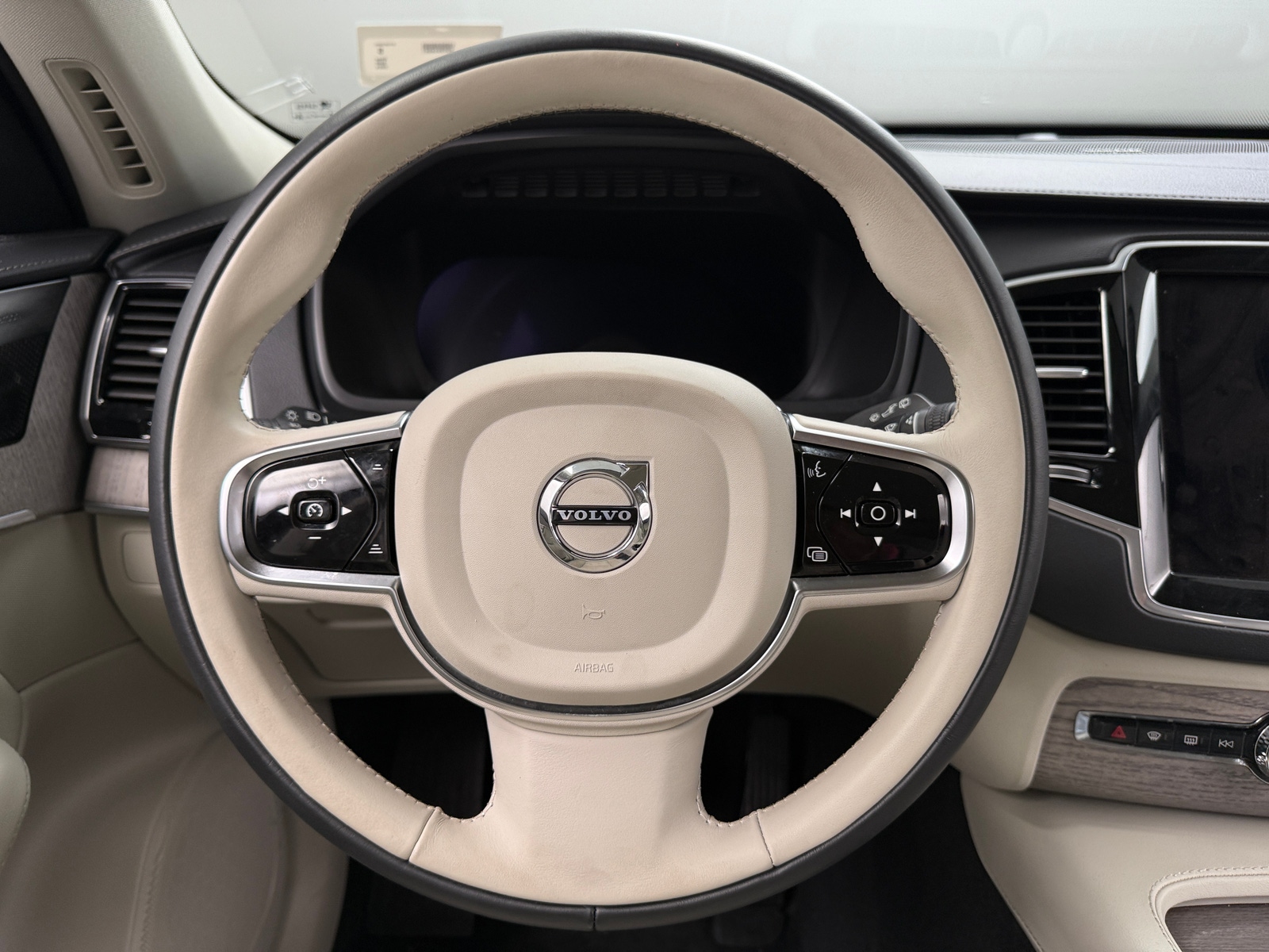 Thumbnail: 2024 Volvo XC90 - 4