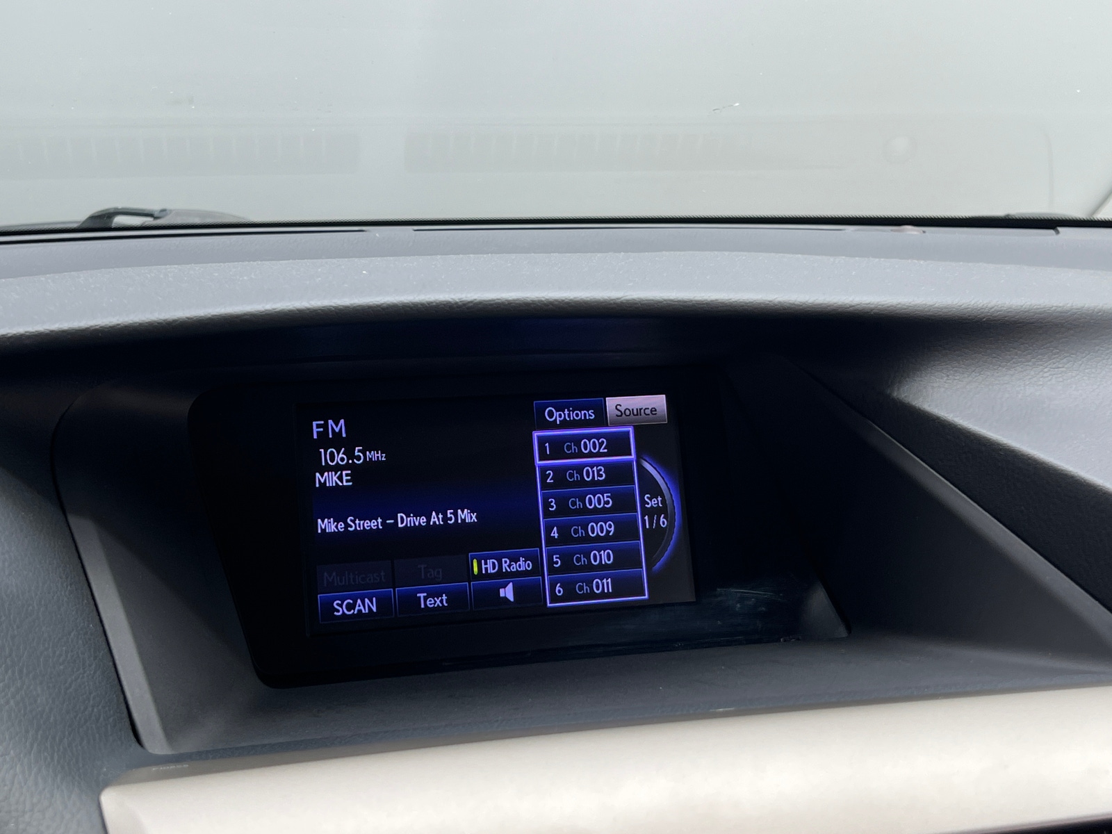 Thumbnail: 2015 Lexus RX - 4