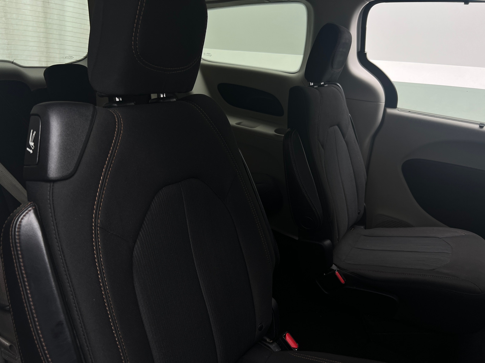 Thumbnail: 2018 Chrysler Pacifica - 6