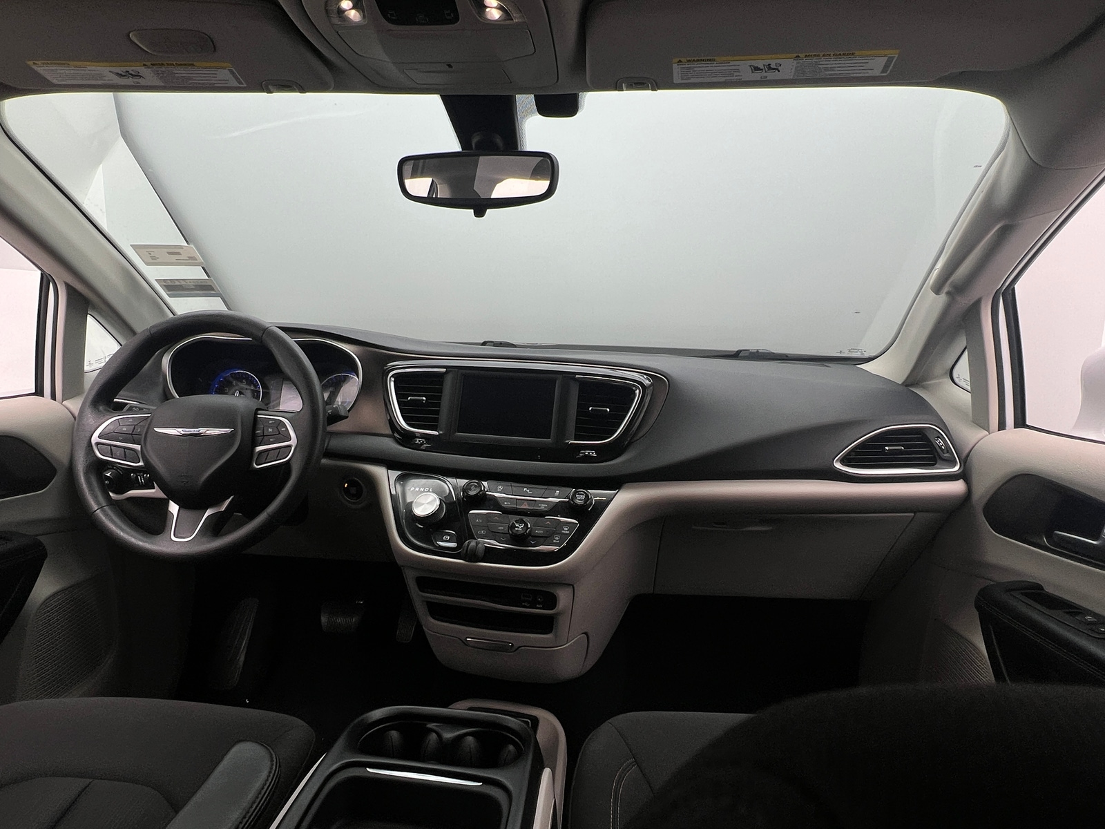 Thumbnail: 2018 Chrysler Pacifica - 3