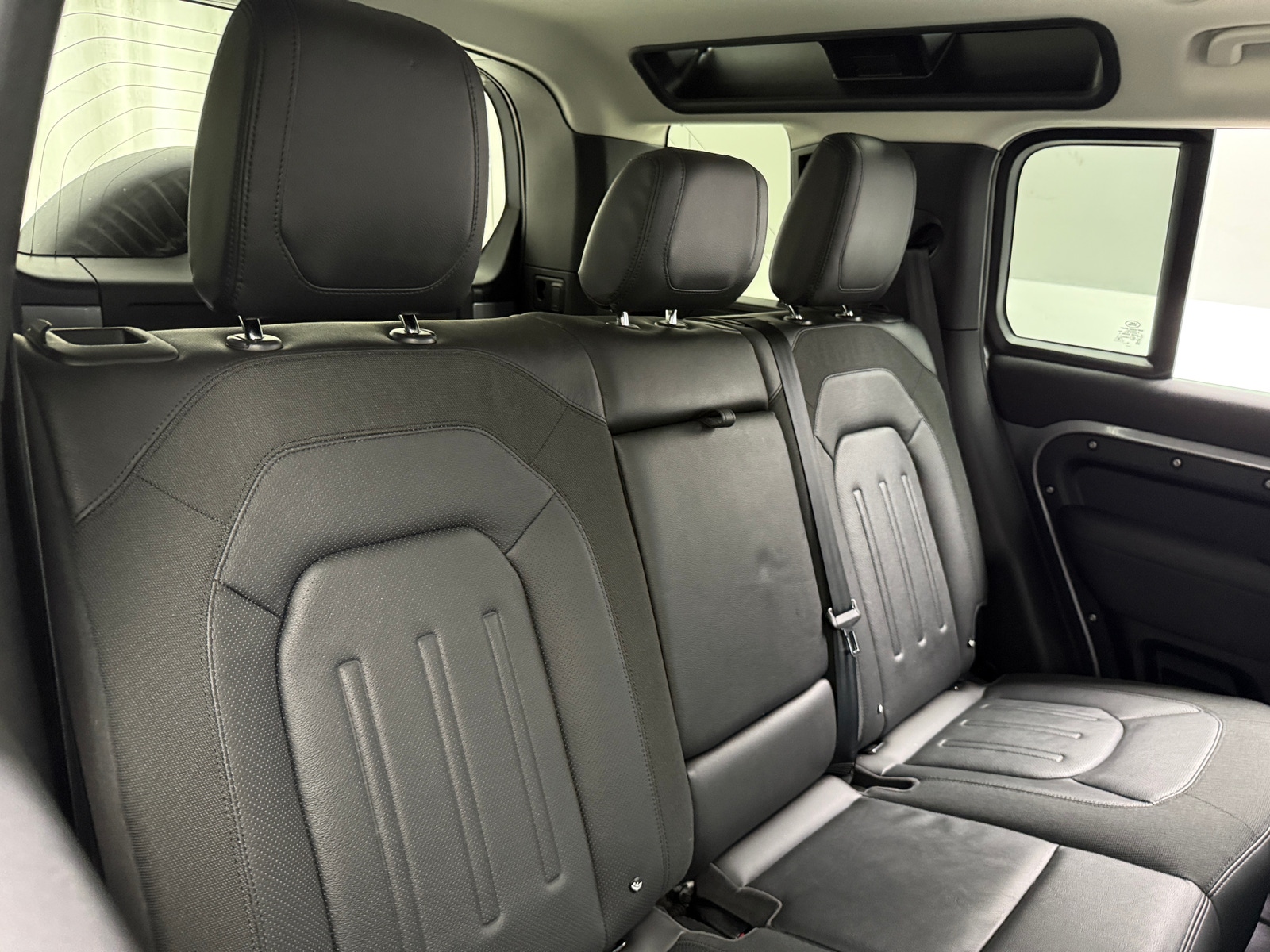 Thumbnail: 2021 Land Rover Defender - 5