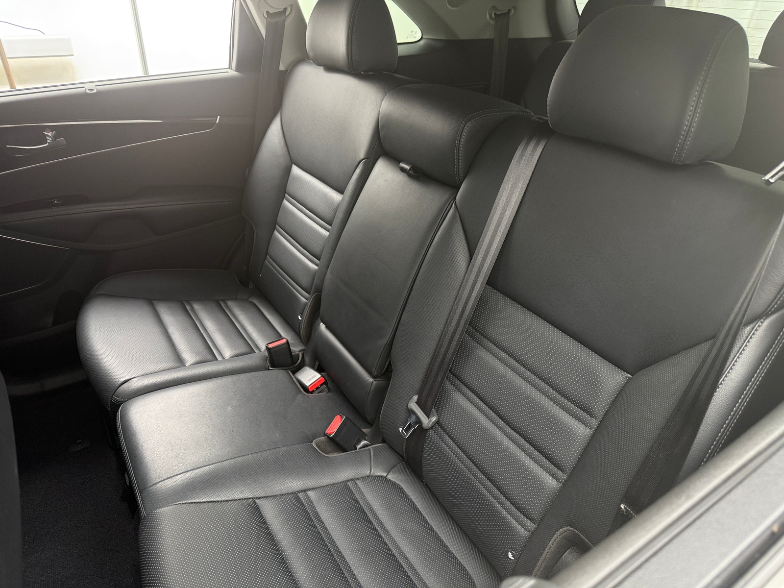 Thumbnail: 2017 Kia Sorento - 5