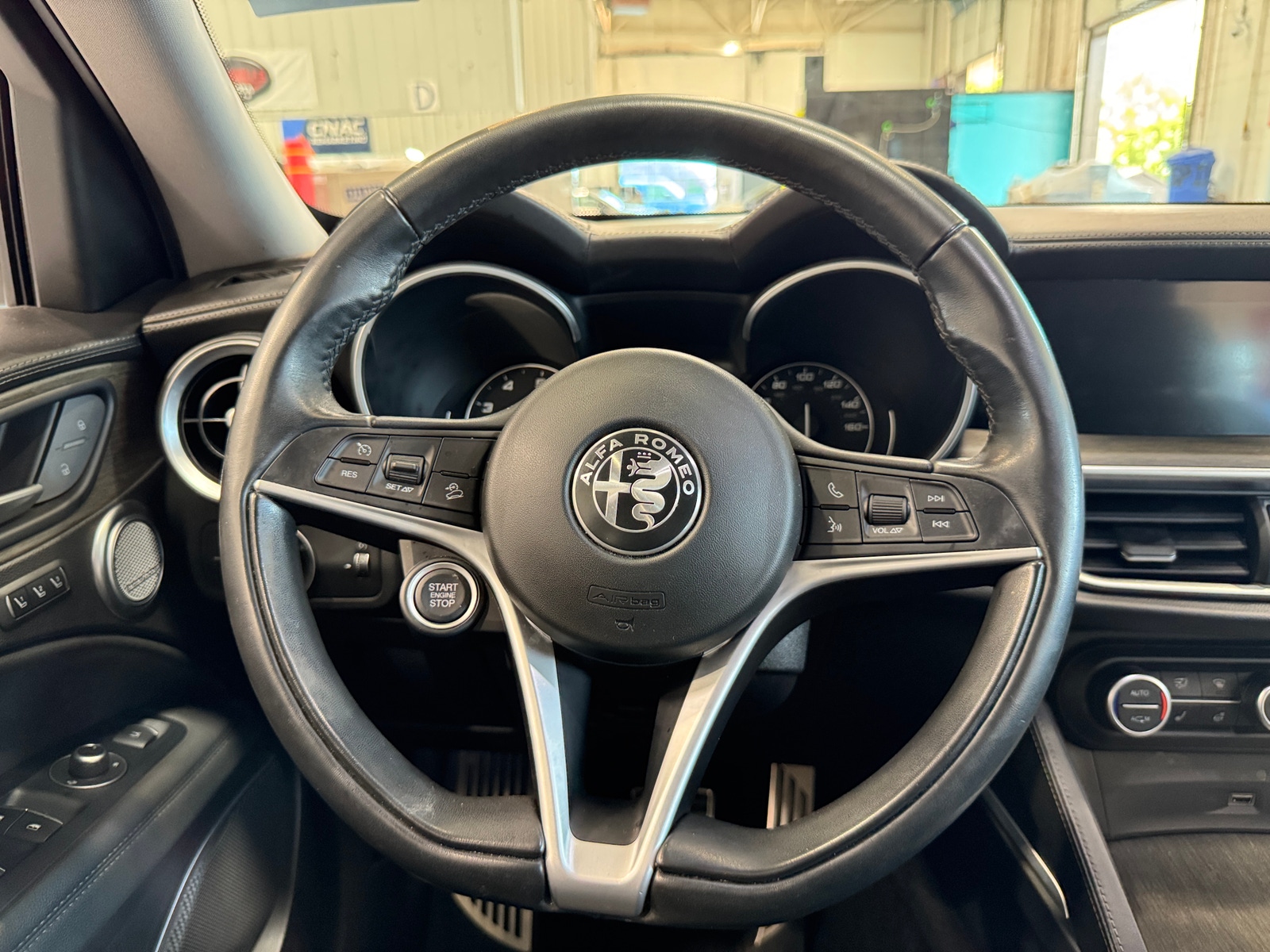 Thumbnail: 2019 Alfa Romeo Stelvio - 4