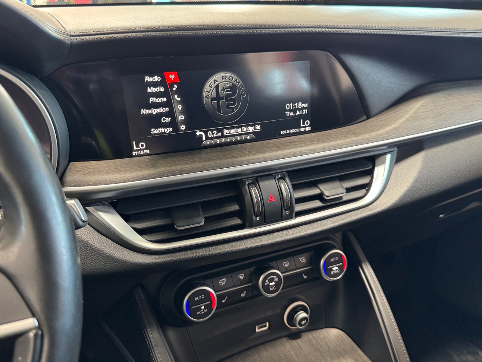 Thumbnail: 2019 Alfa Romeo Stelvio - 3