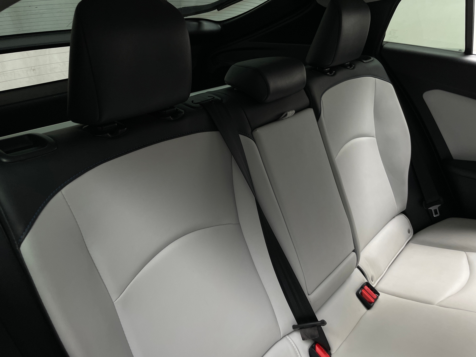 Thumbnail: 2017 Toyota Prius - 5