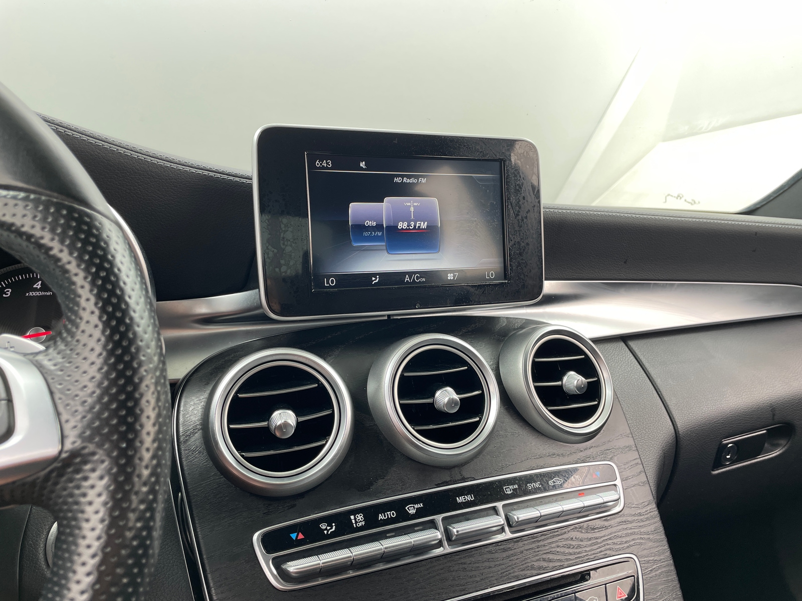 Thumbnail: 2017 Mercedes-Benz C-Class - 3