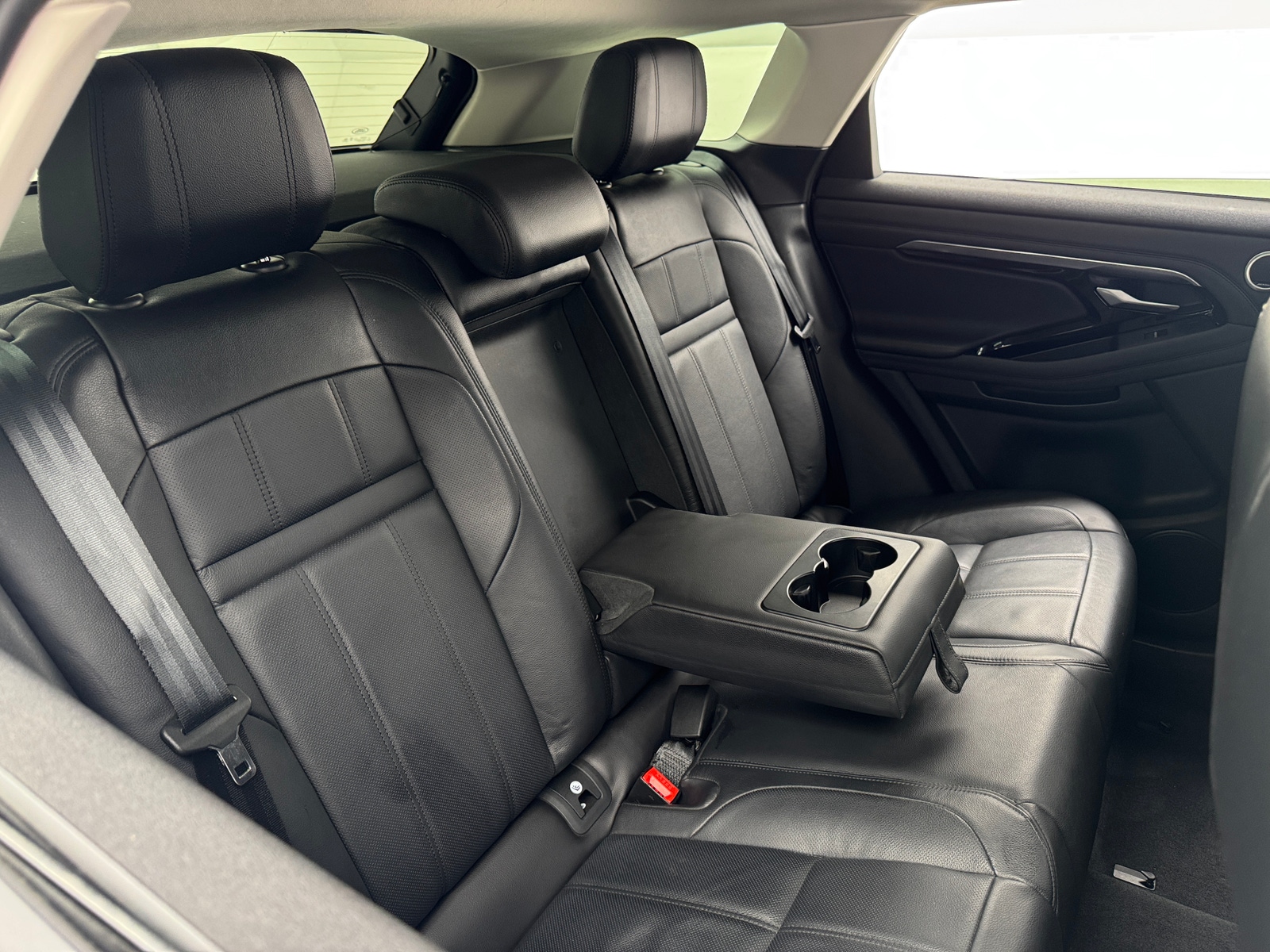 Thumbnail: 2020 Land Rover Range Rover Evoque - 5