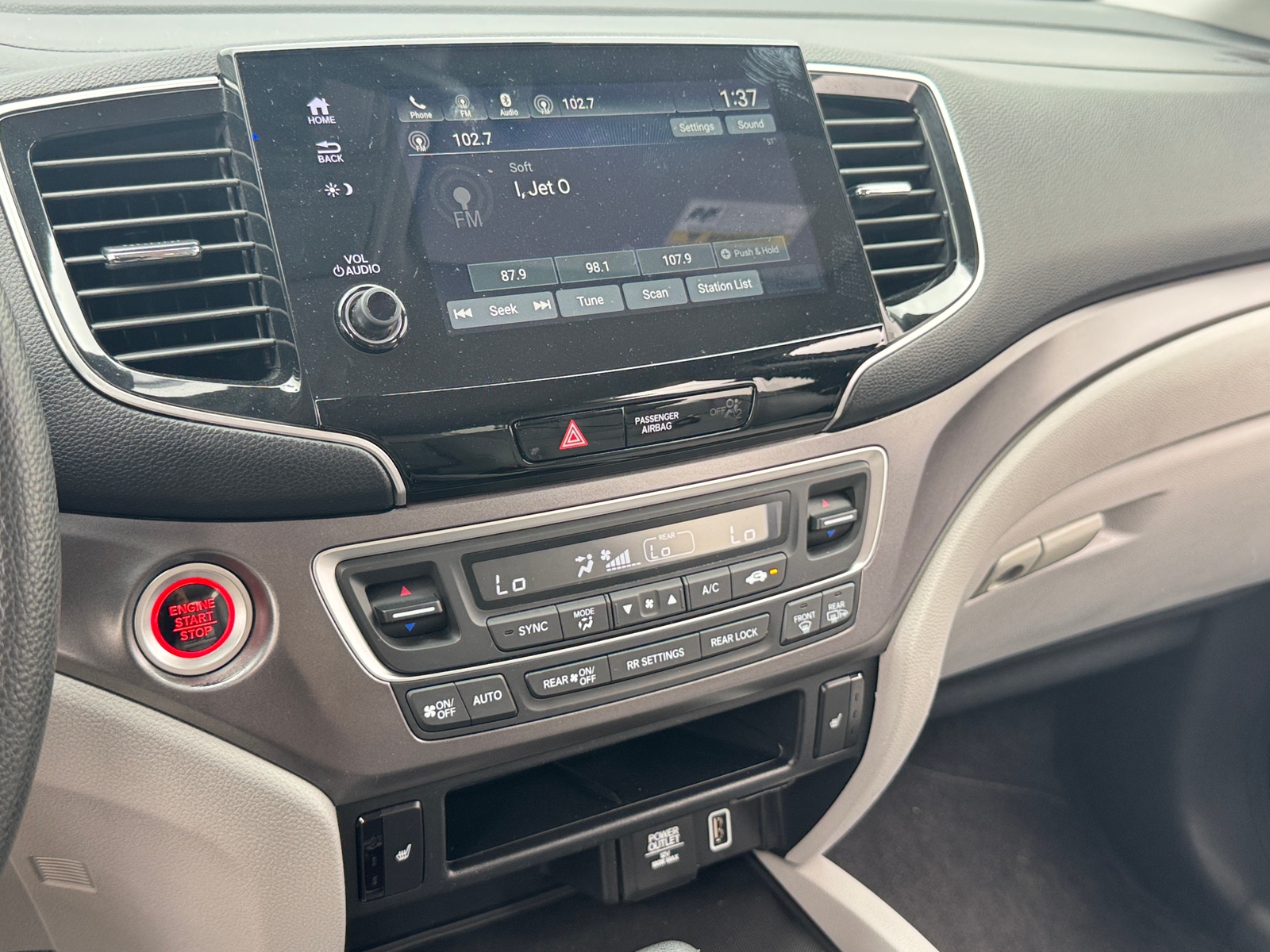 Thumbnail: 2019 Honda Pilot - 4
