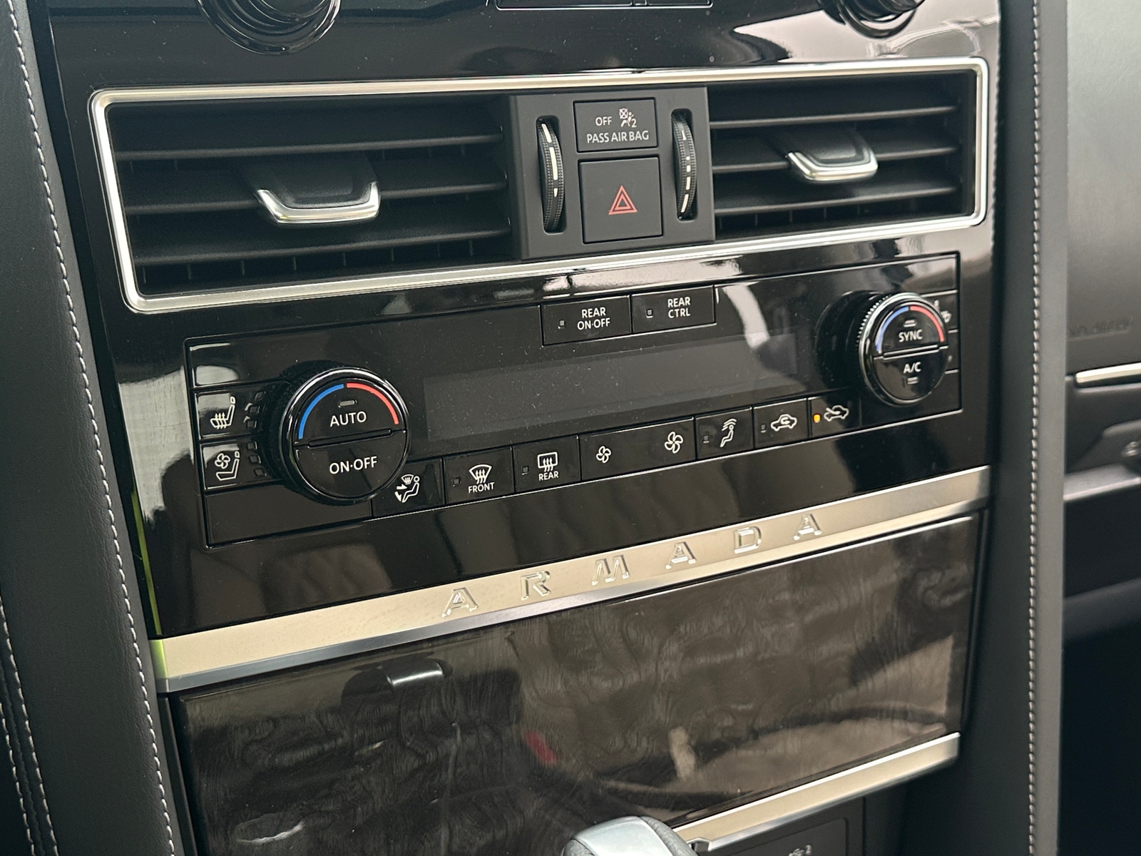 Thumbnail: 2024 Nissan Armada - 3
