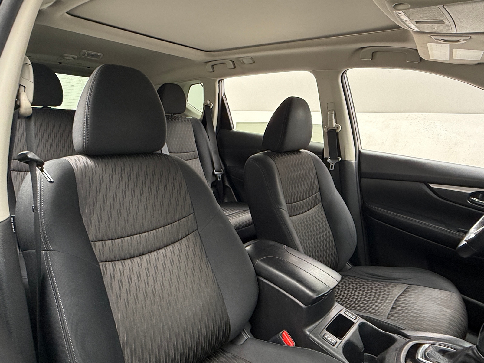 Thumbnail: 2017 Nissan Rogue - 2