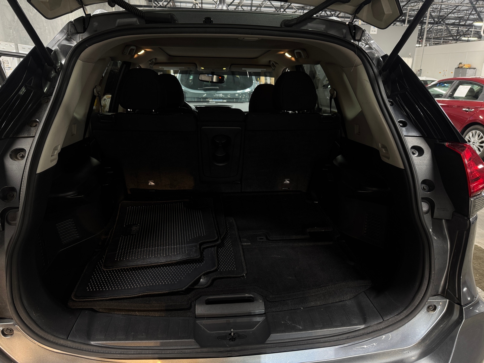Thumbnail: 2017 Nissan Rogue - 7