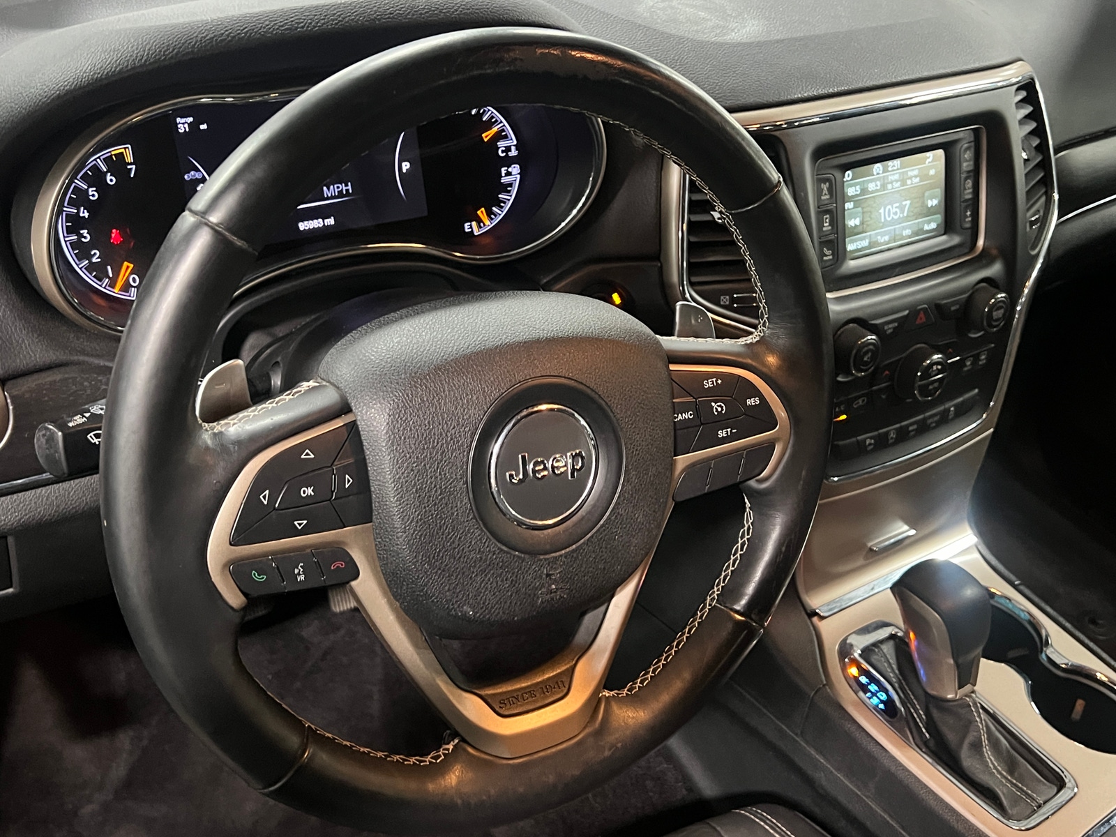 Thumbnail: 2017 Jeep Grand Cherokee - 4