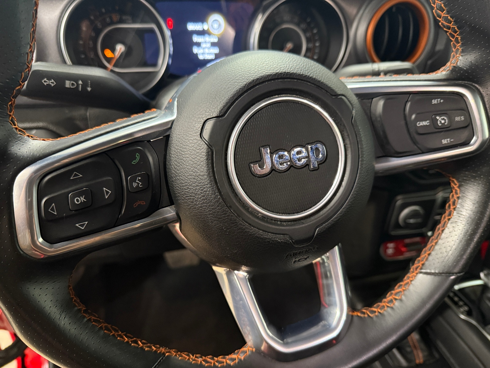Thumbnail: 2023 Jeep Gladiator - 5