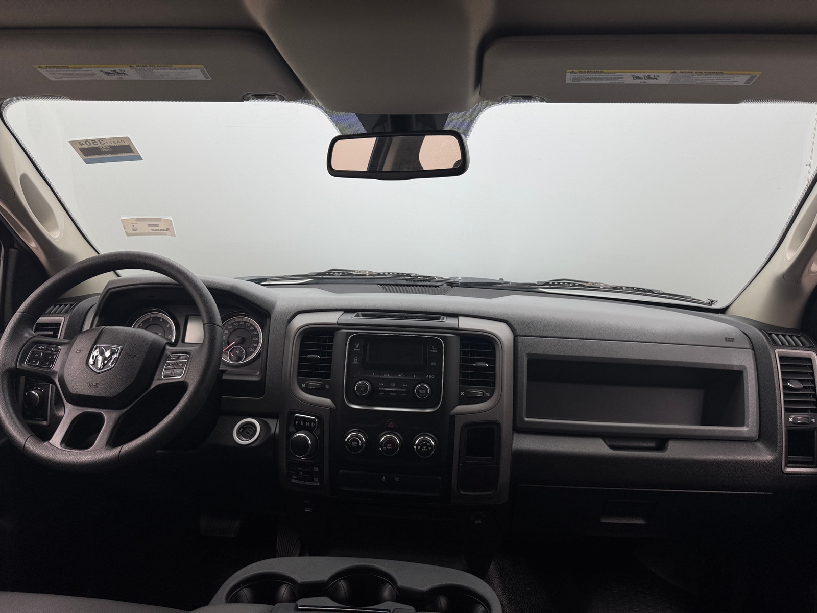 Thumbnail: 2020 RAM 1500 Classic - 3