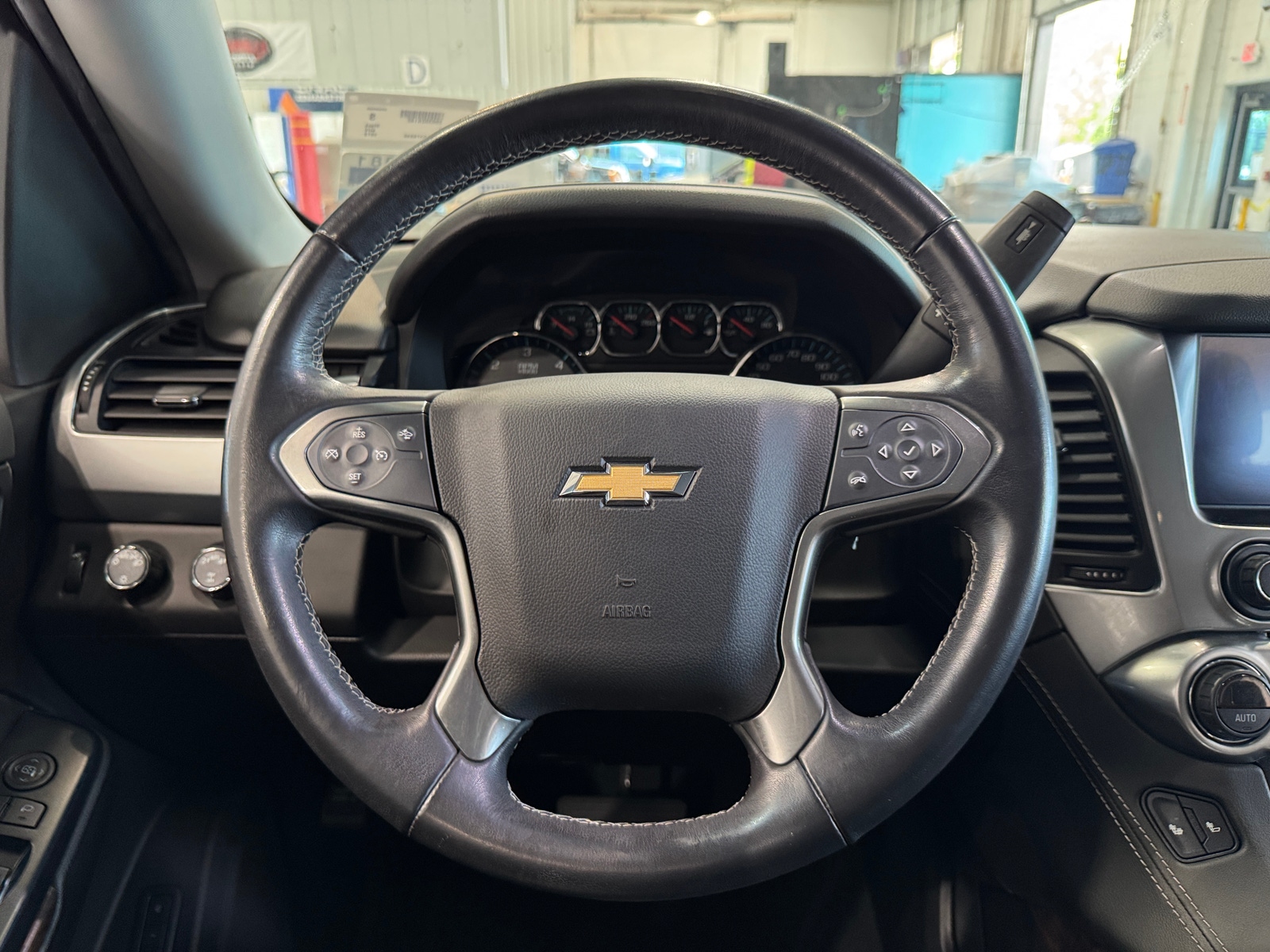Thumbnail: 2019 Chevrolet Tahoe - 4