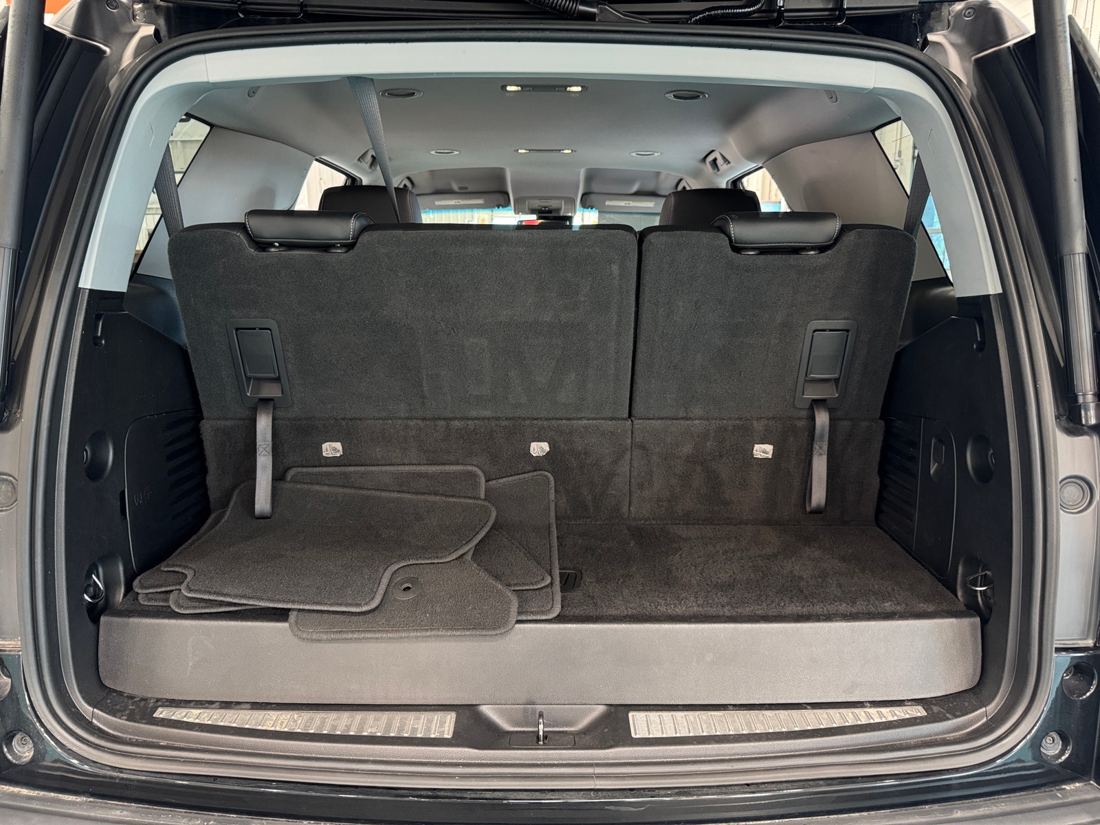 Thumbnail: 2019 Chevrolet Tahoe - 6