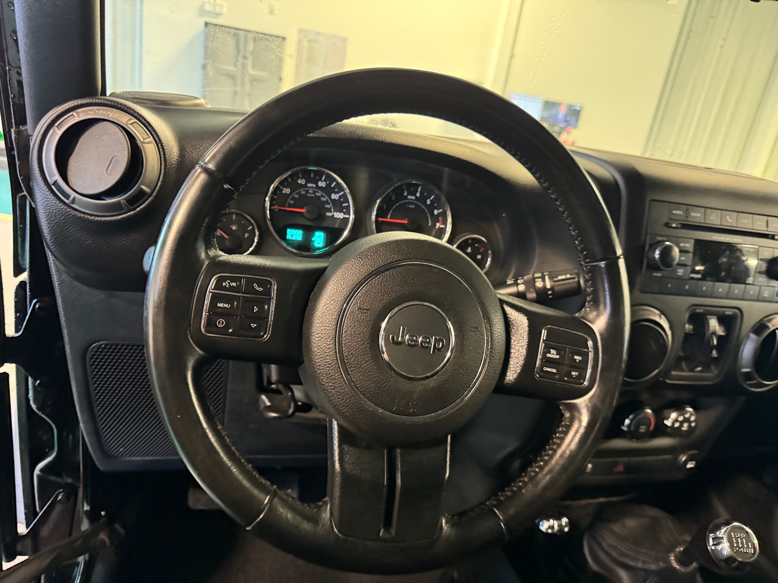 Thumbnail: 2017 Jeep Wrangler - 5