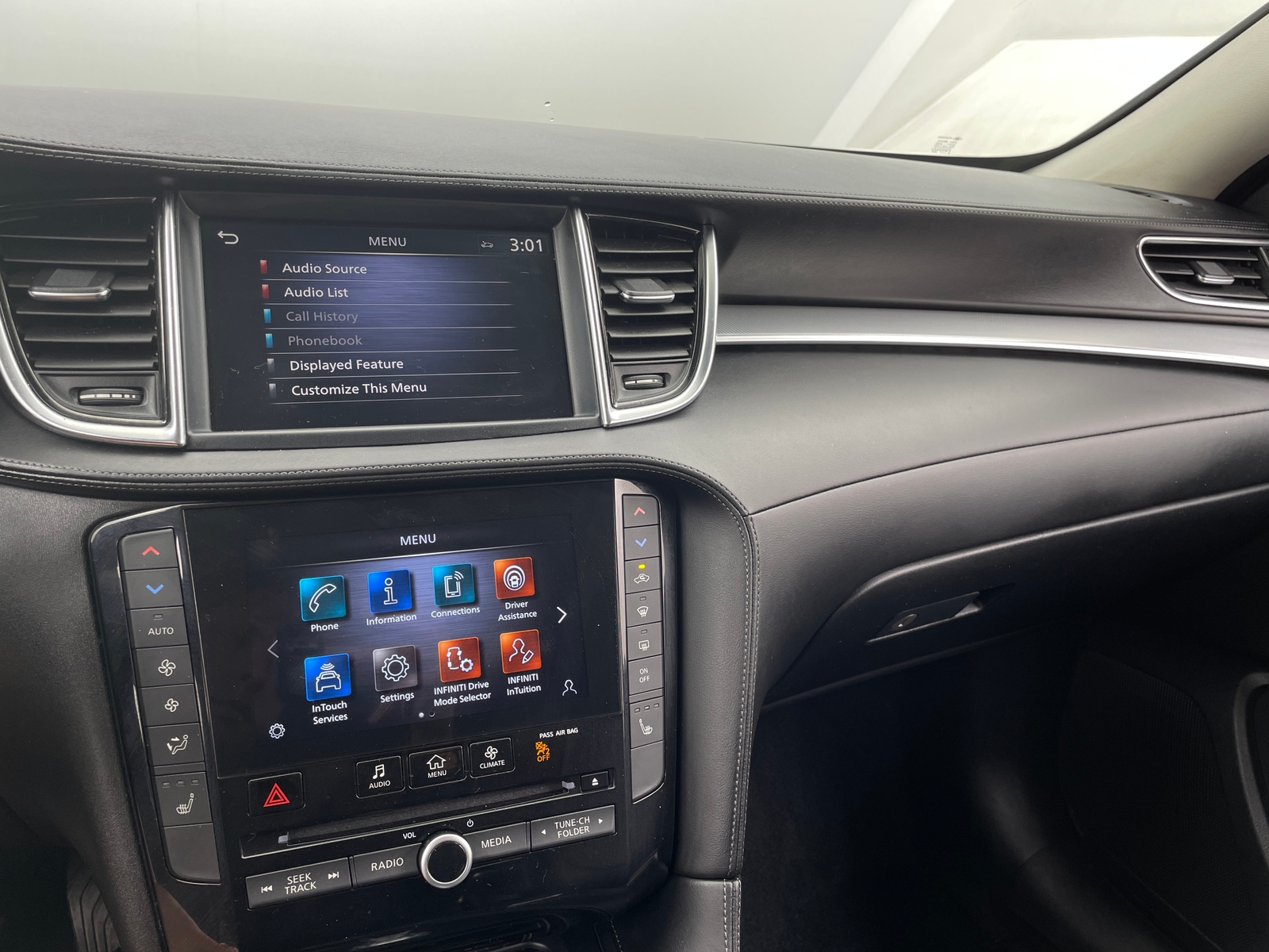 Thumbnail: 2021 INFINITI QX50 - 3