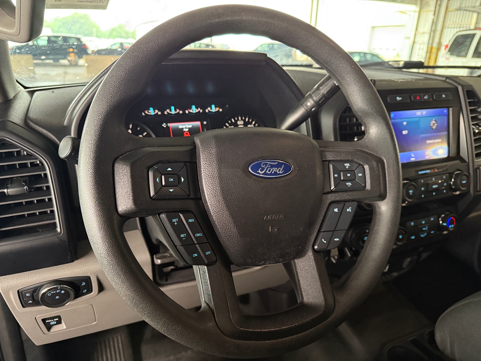 Thumbnail: 2019 Ford Econoline - 5