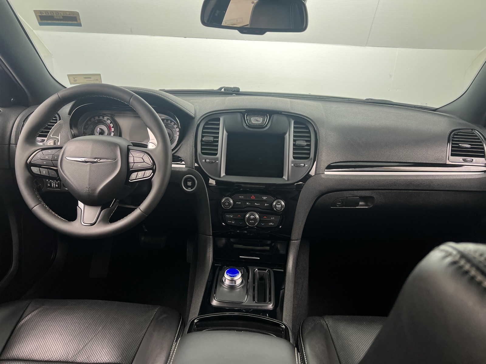 Thumbnail: 2023 Chrysler 300 - 2