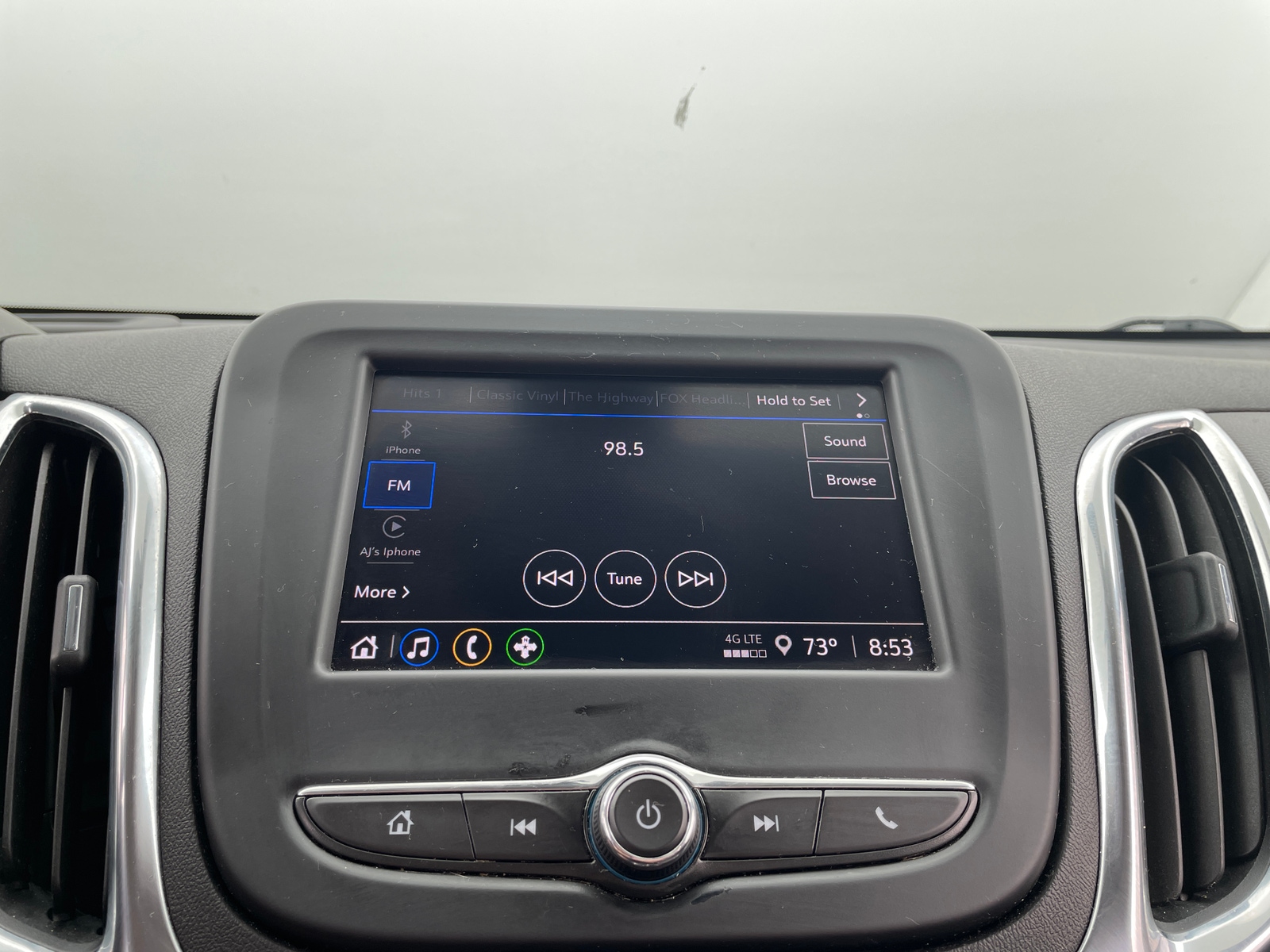 Thumbnail: 2022 Chevrolet Equinox - 4