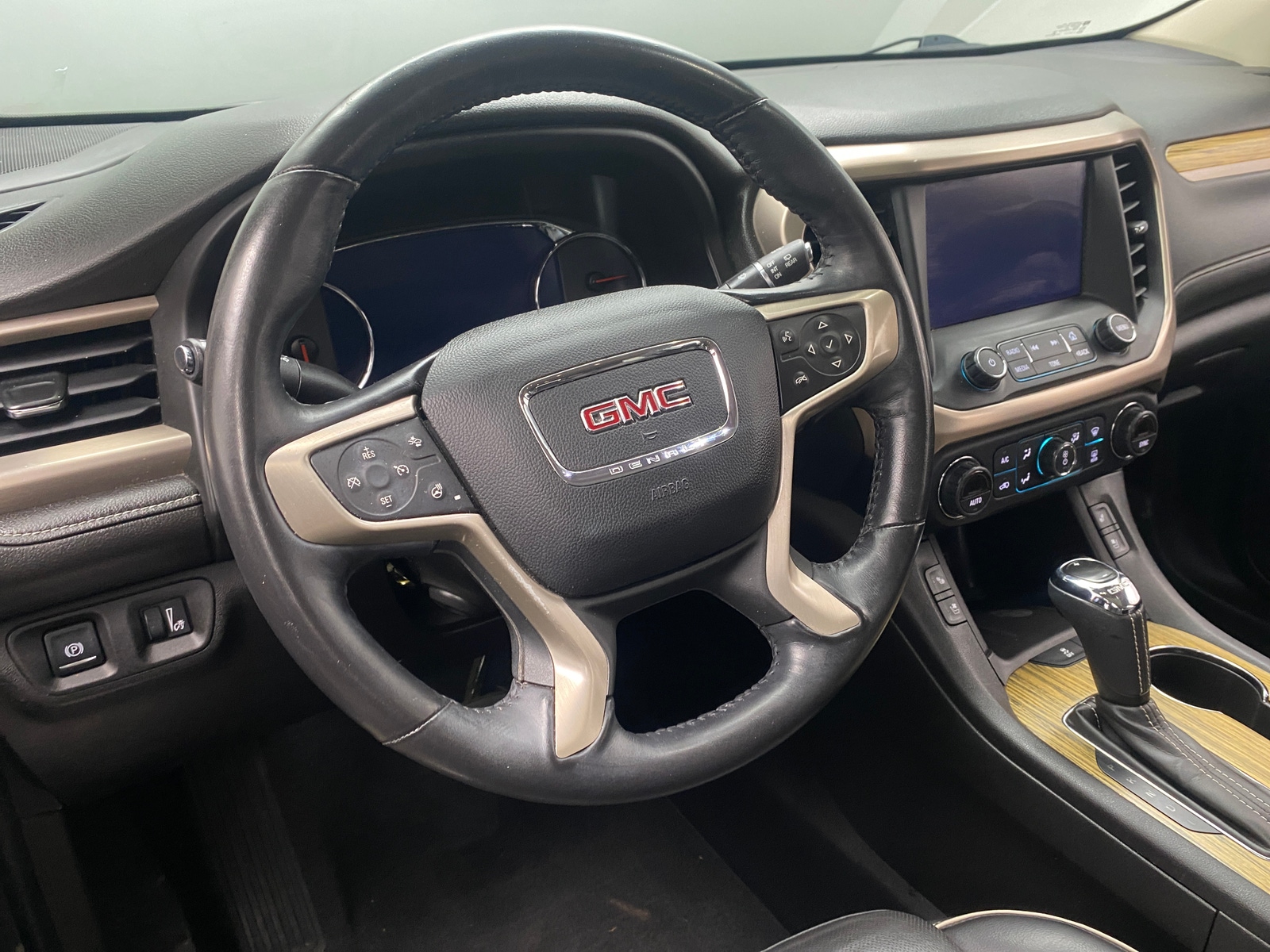 Thumbnail: 2018 GMC Acadia - 4