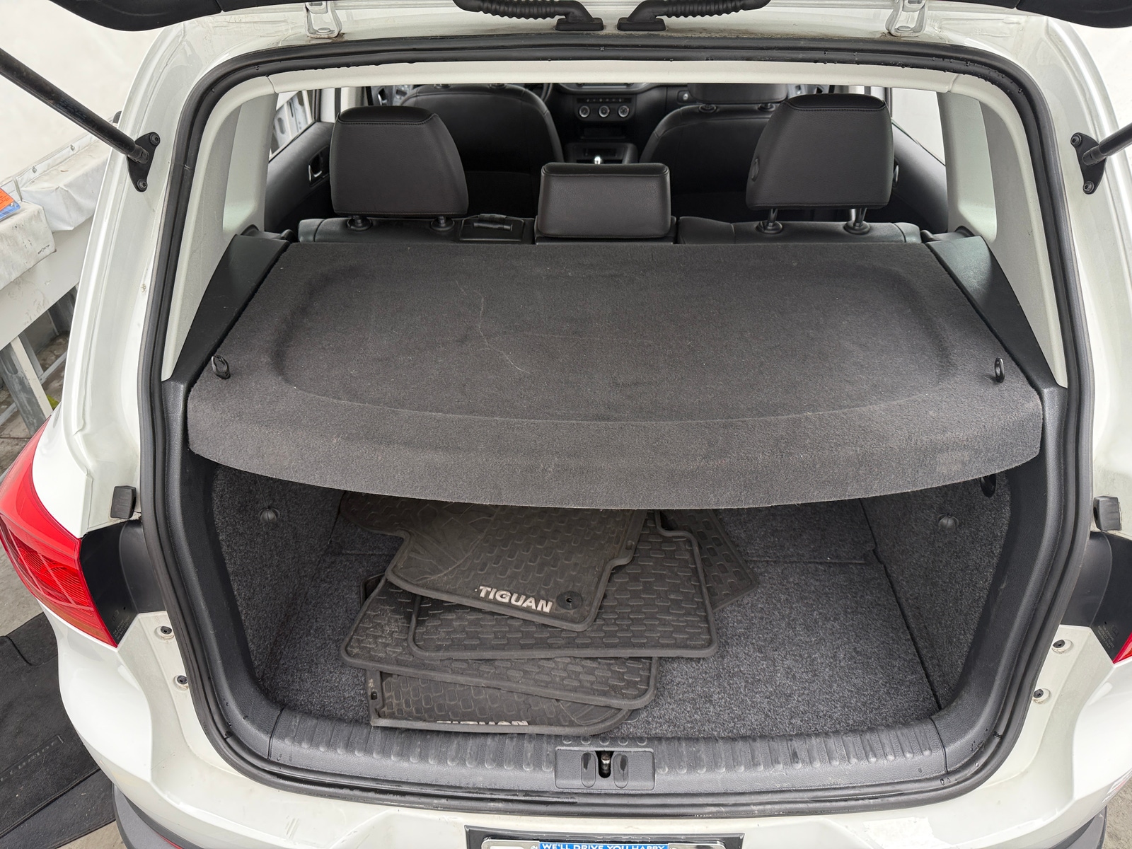 Thumbnail: 2016 Volkswagen Tiguan - 7