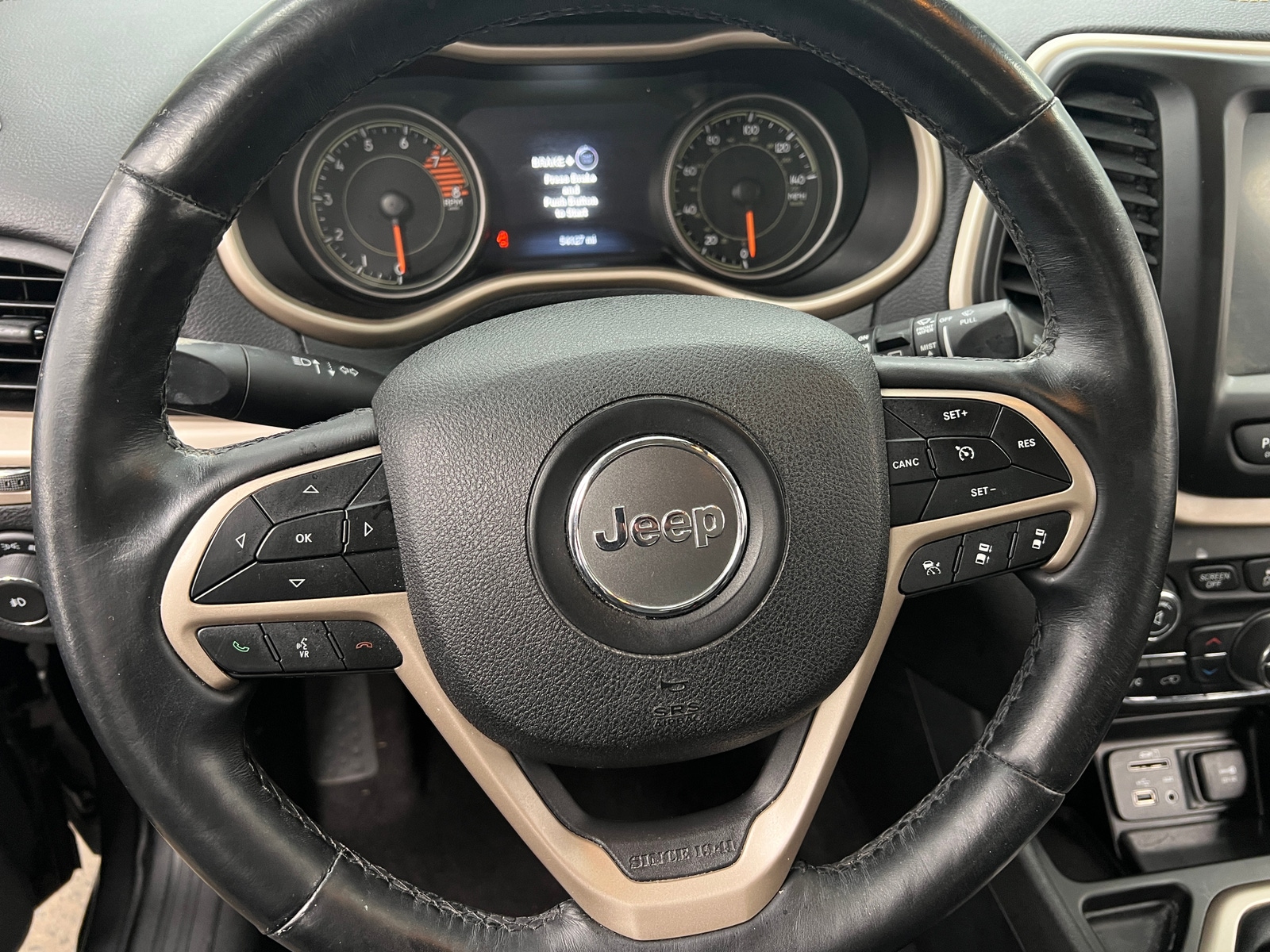 Thumbnail: 2018 Jeep Cherokee - 4
