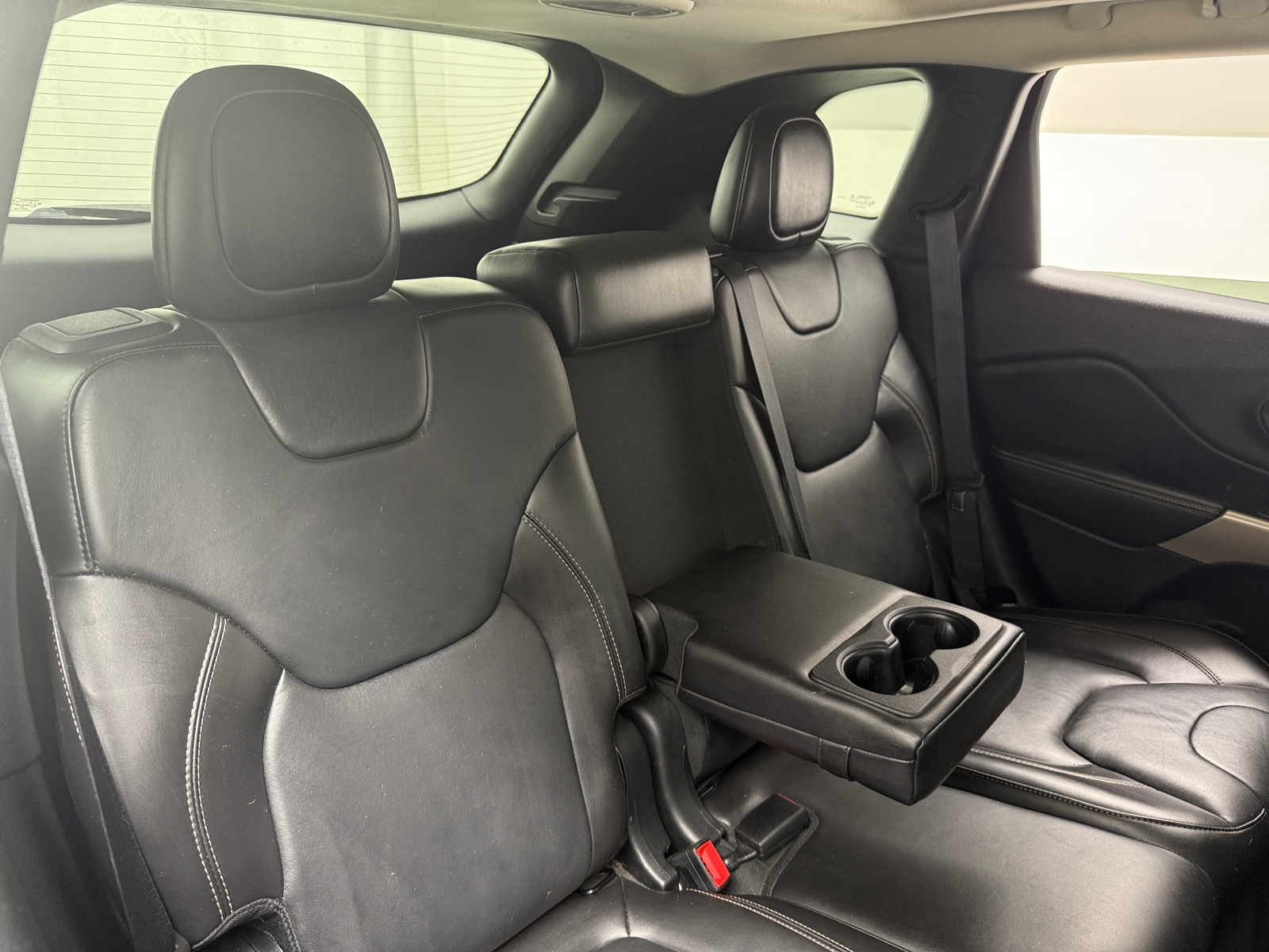 Thumbnail: 2018 Jeep Cherokee - 5
