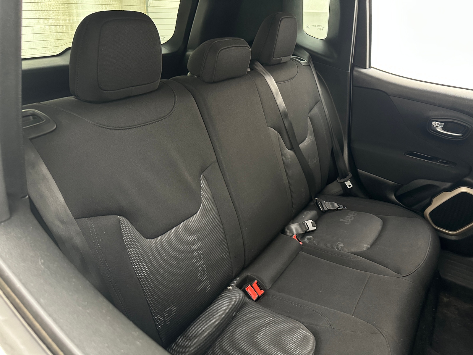 Thumbnail: 2017 Jeep Renegade - 6
