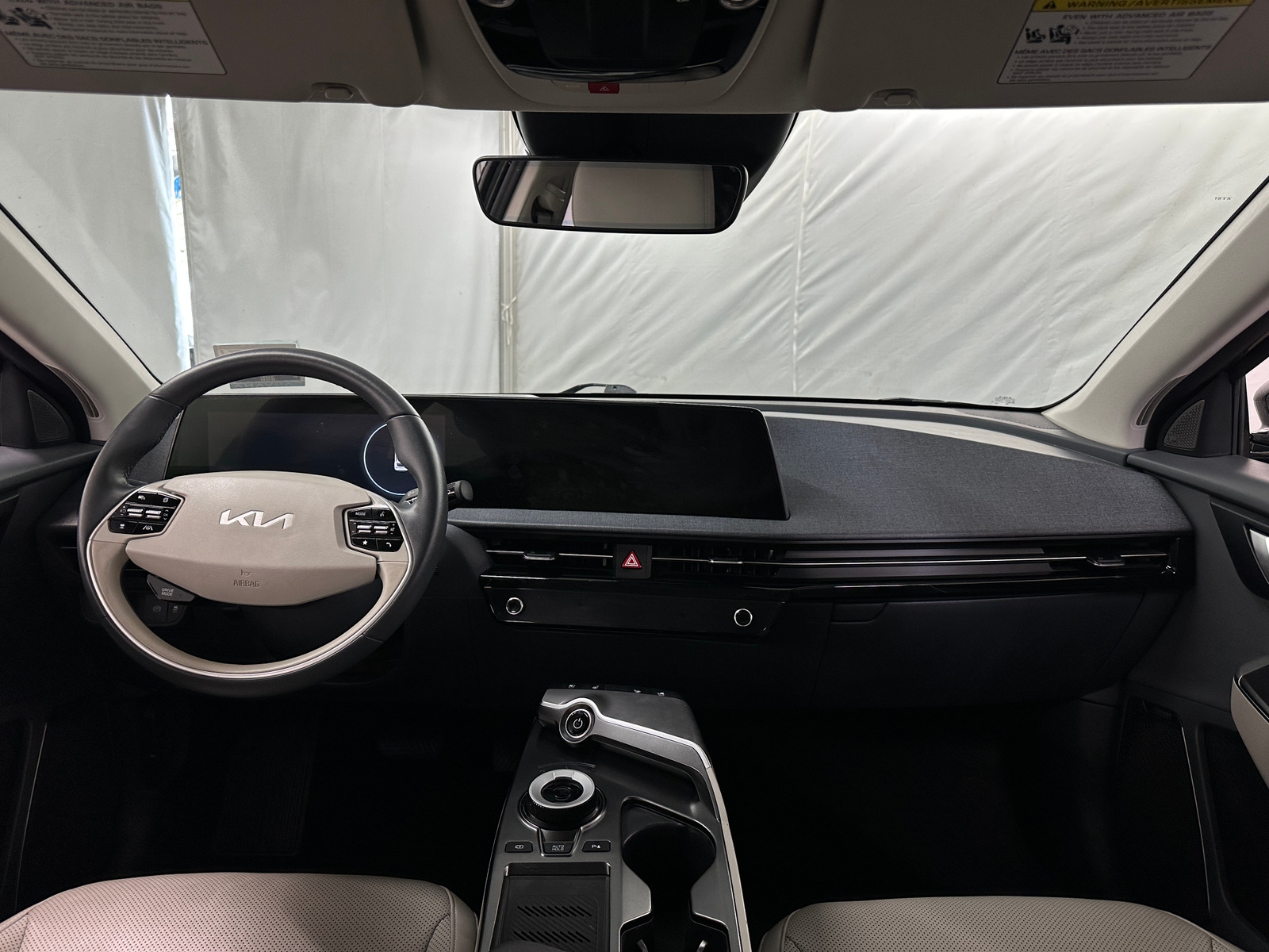 Thumbnail: 2022 Kia EV6 - 2