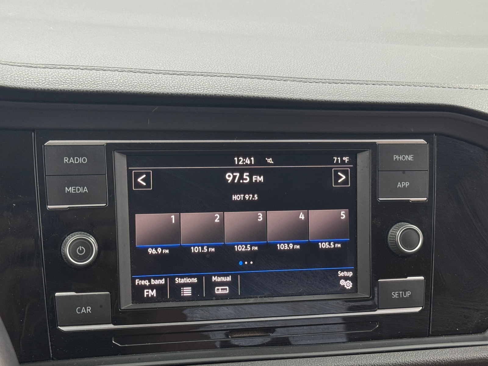 Thumbnail: 2019 Volkswagen Jetta - 3