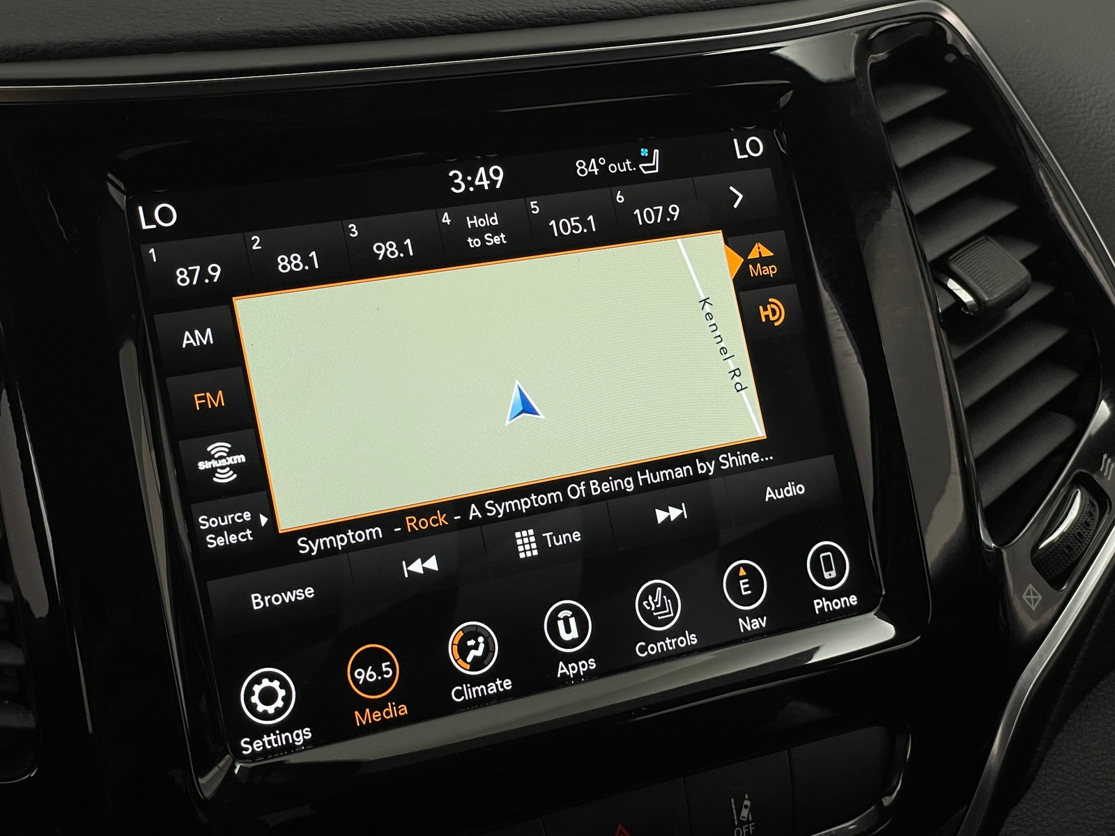 Thumbnail: 2019 Jeep Cherokee - 3