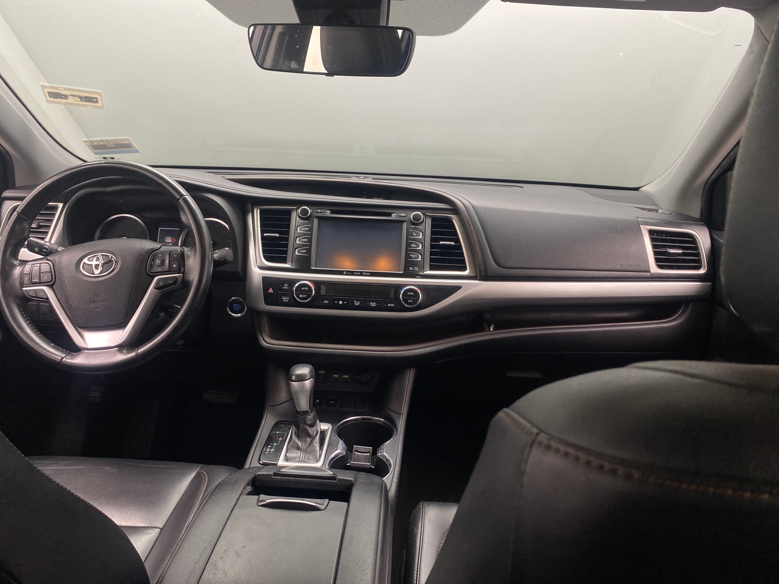 Thumbnail: 2019 Toyota Highlander - 2