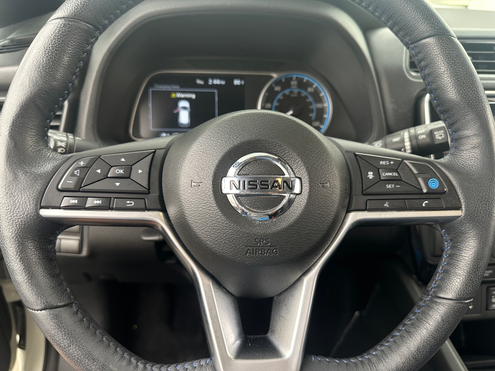 Thumbnail: 2018 Nissan Leaf - 5