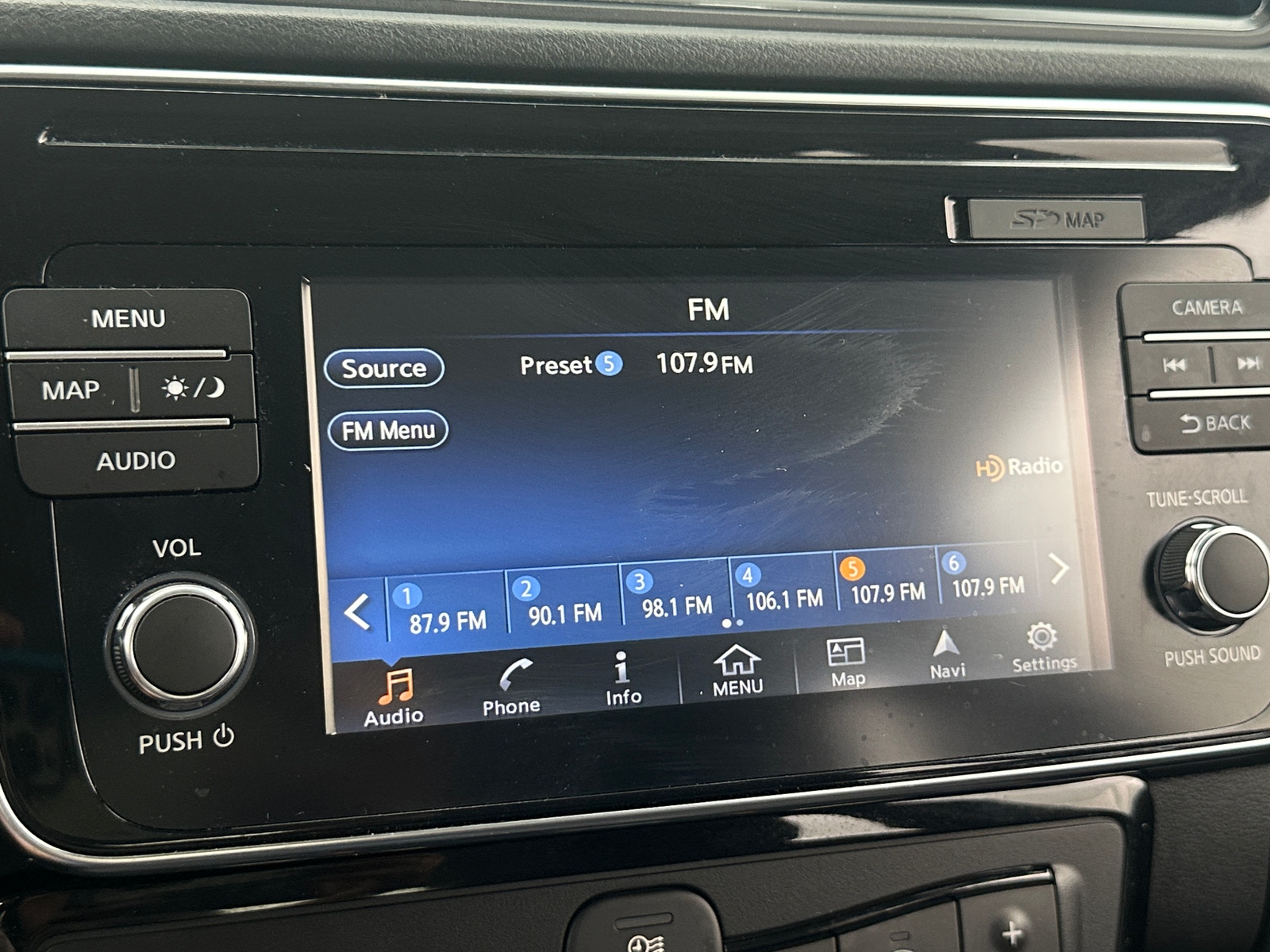 Thumbnail: 2018 Nissan Leaf - 4