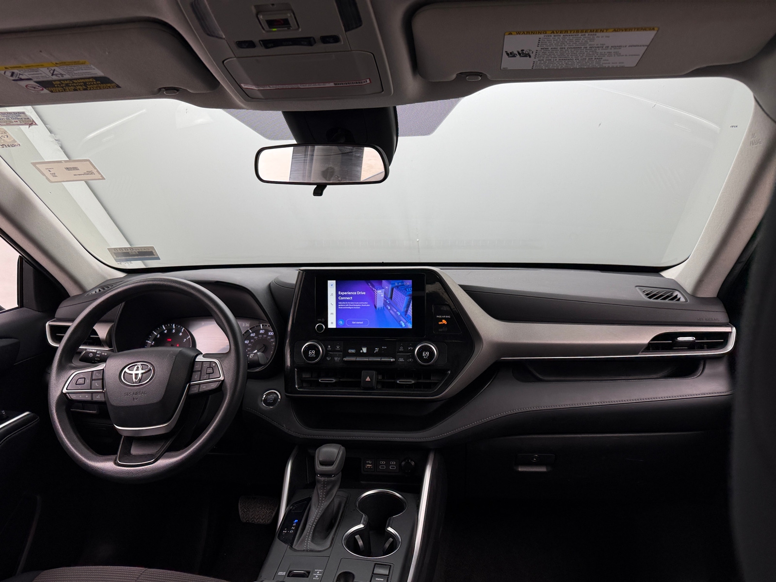 Thumbnail: 2023 Toyota Highlander - 3
