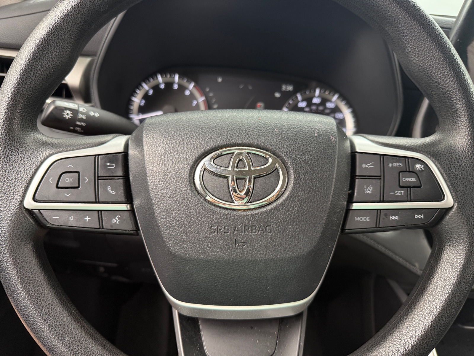 Thumbnail: 2023 Toyota Highlander - 5