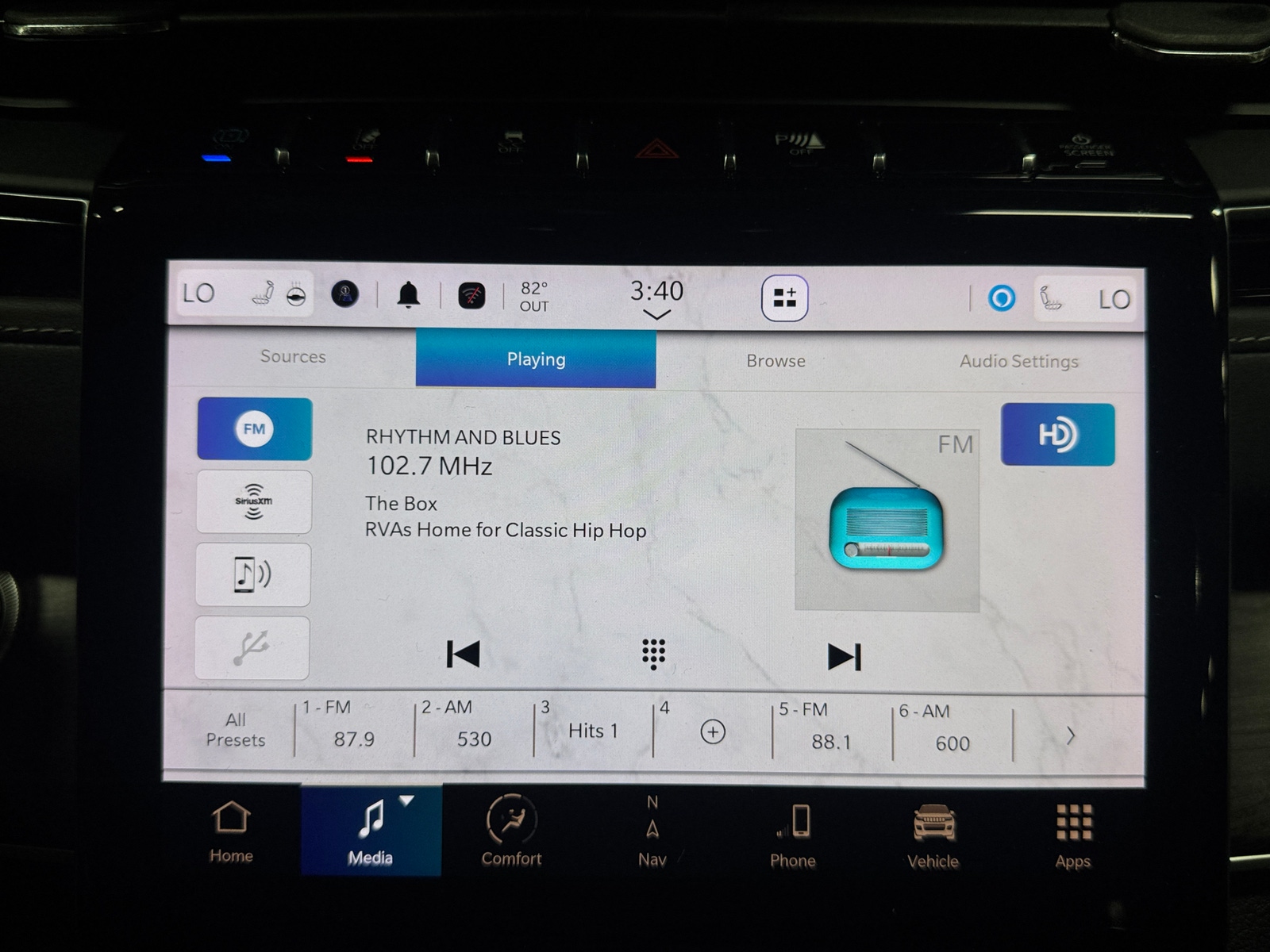 Thumbnail: 2023 Jeep Grand Cherokee - 3