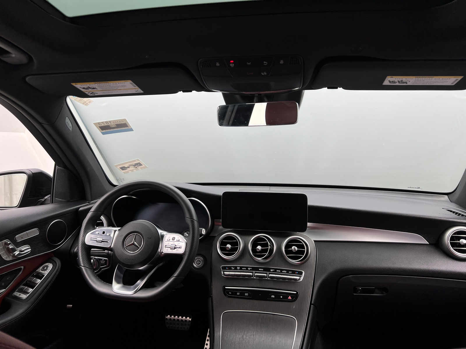 Thumbnail: 2022 Mercedes-Benz GLC - 2